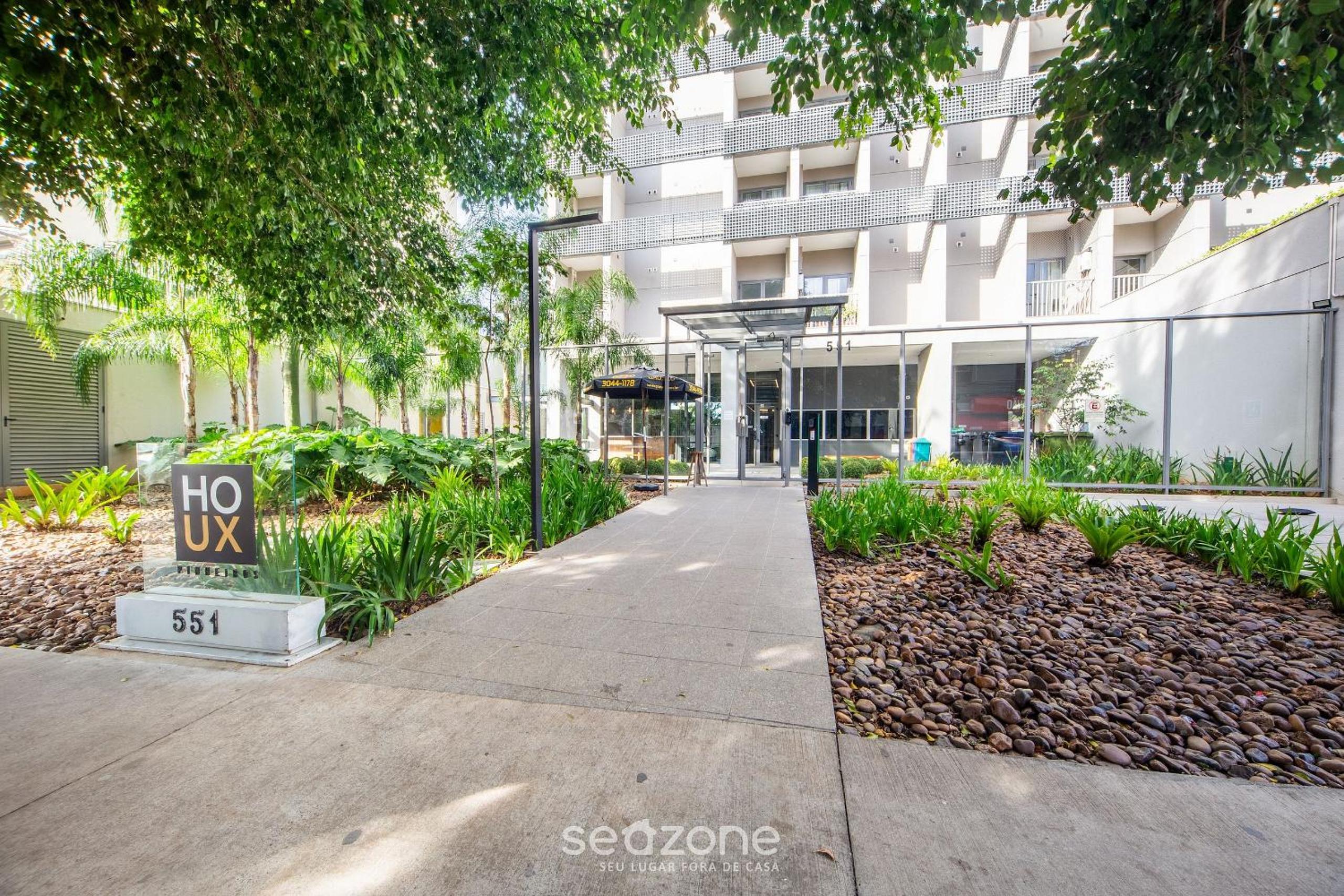 Beautiful Studio 290m from the Metro HOX1010