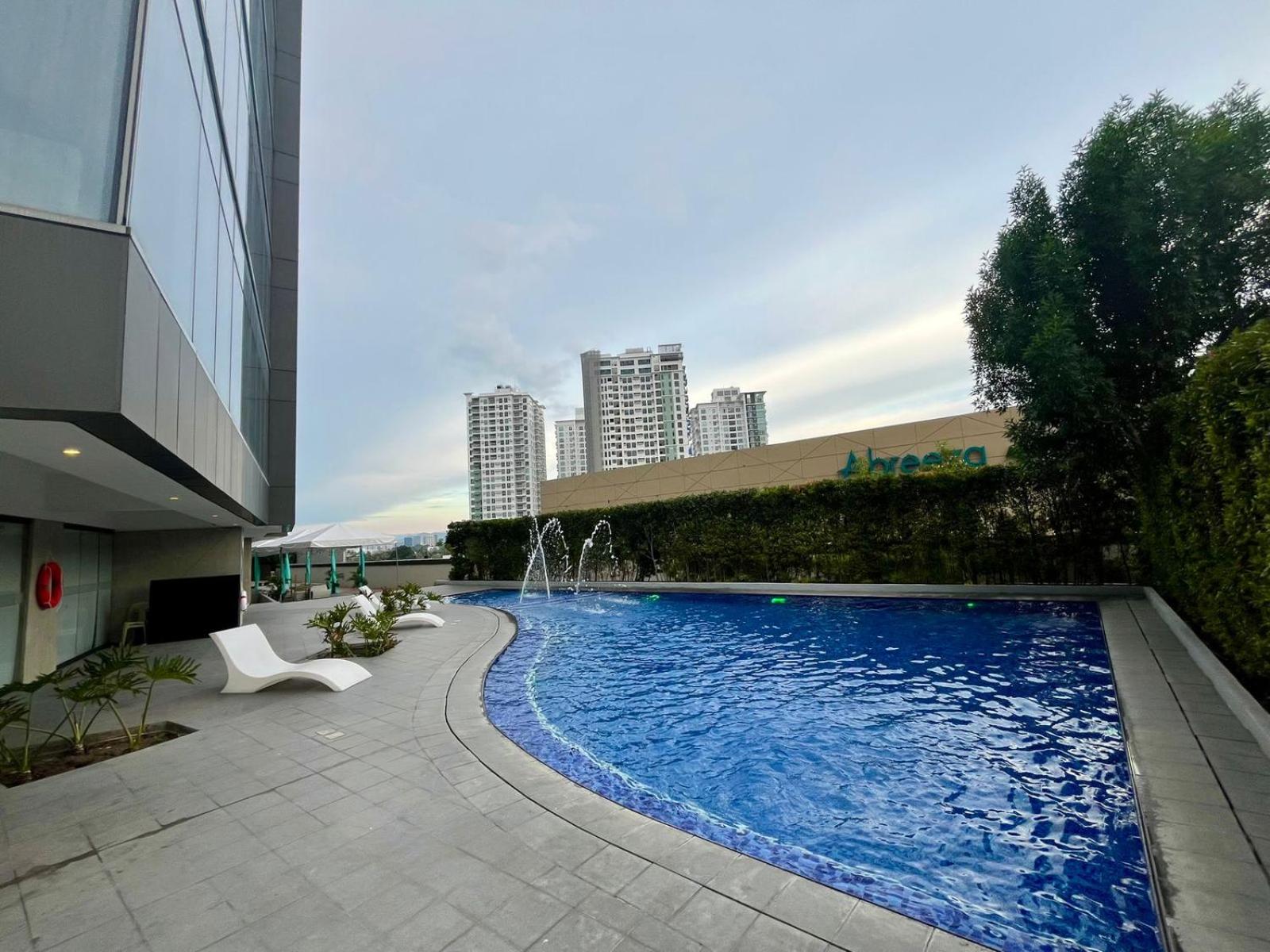 Modern & Cozy 1BR with City and Mt Apo View near Abreeza Mall