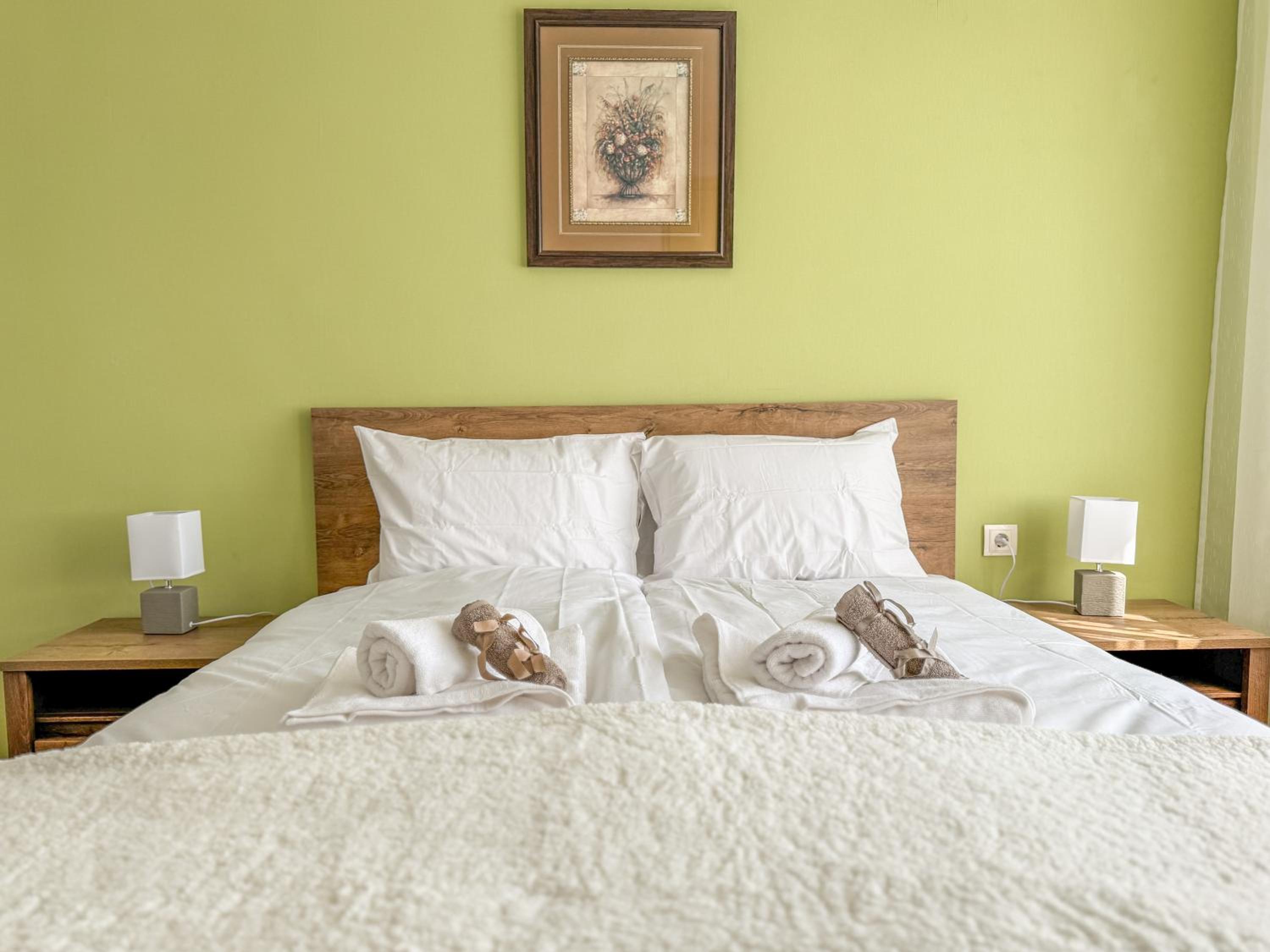 2BR Central and Cosy Trimonsium Apartment 5min from pedestrian street
