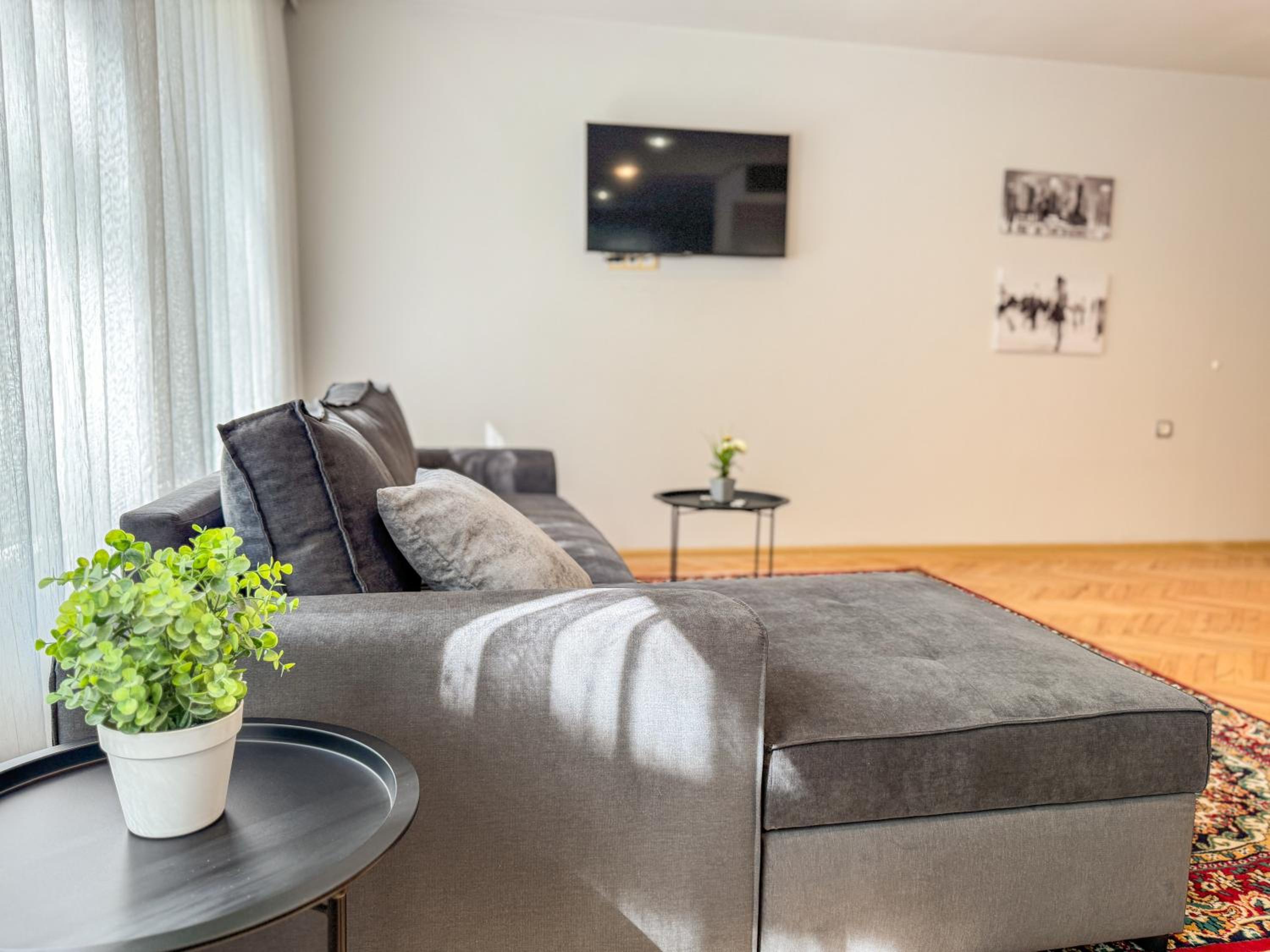 2BR Central and Cosy Trimonsium Apartment 5min from pedestrian street