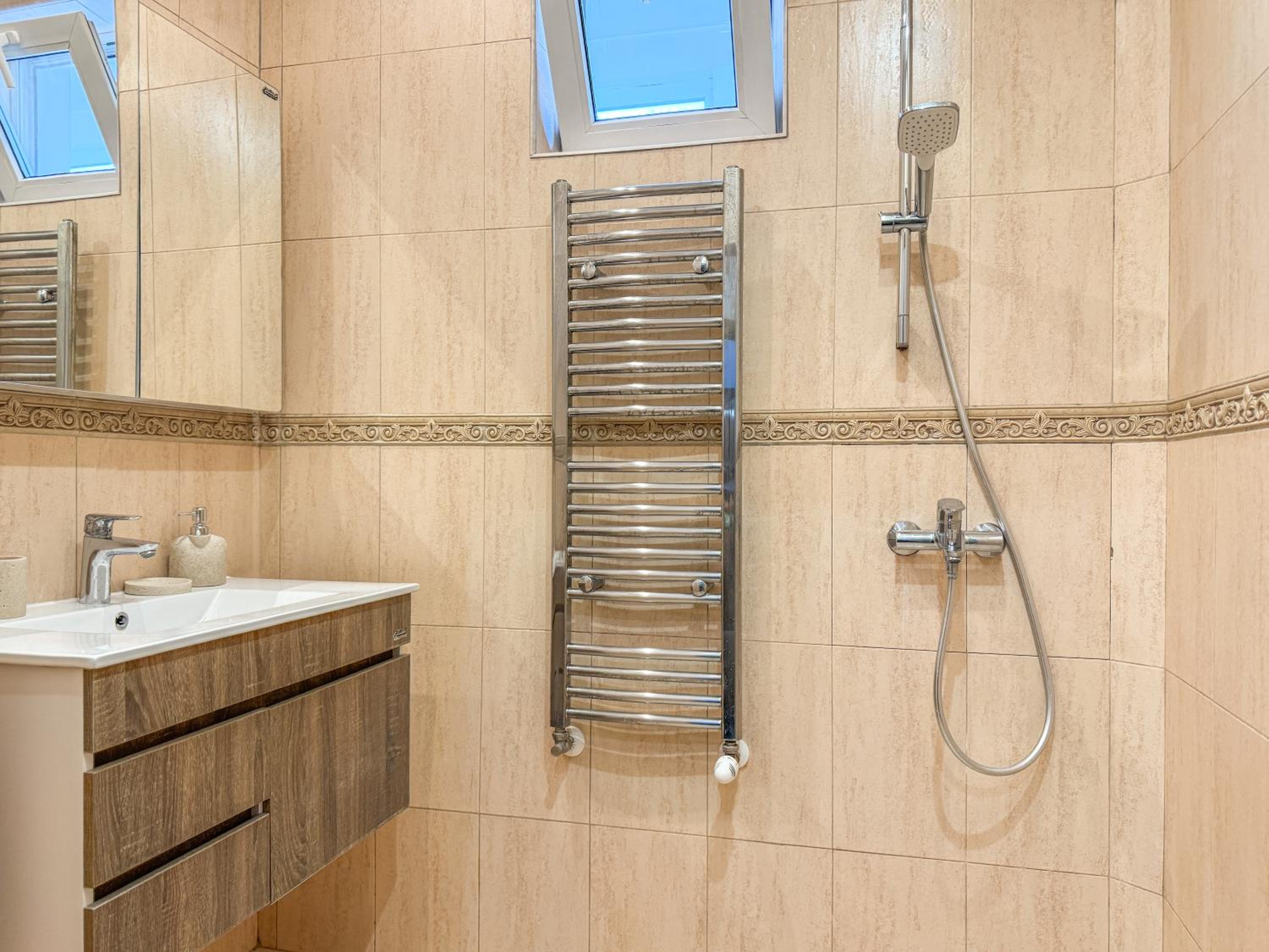 2BR Central and Cosy Trimonsium Apartment 5min from pedestrian street