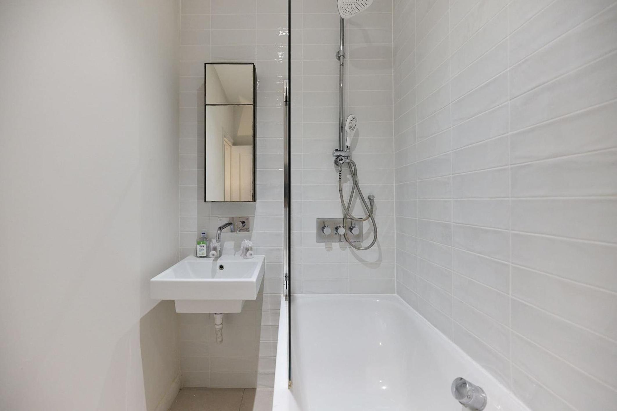 Kensington Garden Flat with Office & Outdoor Space