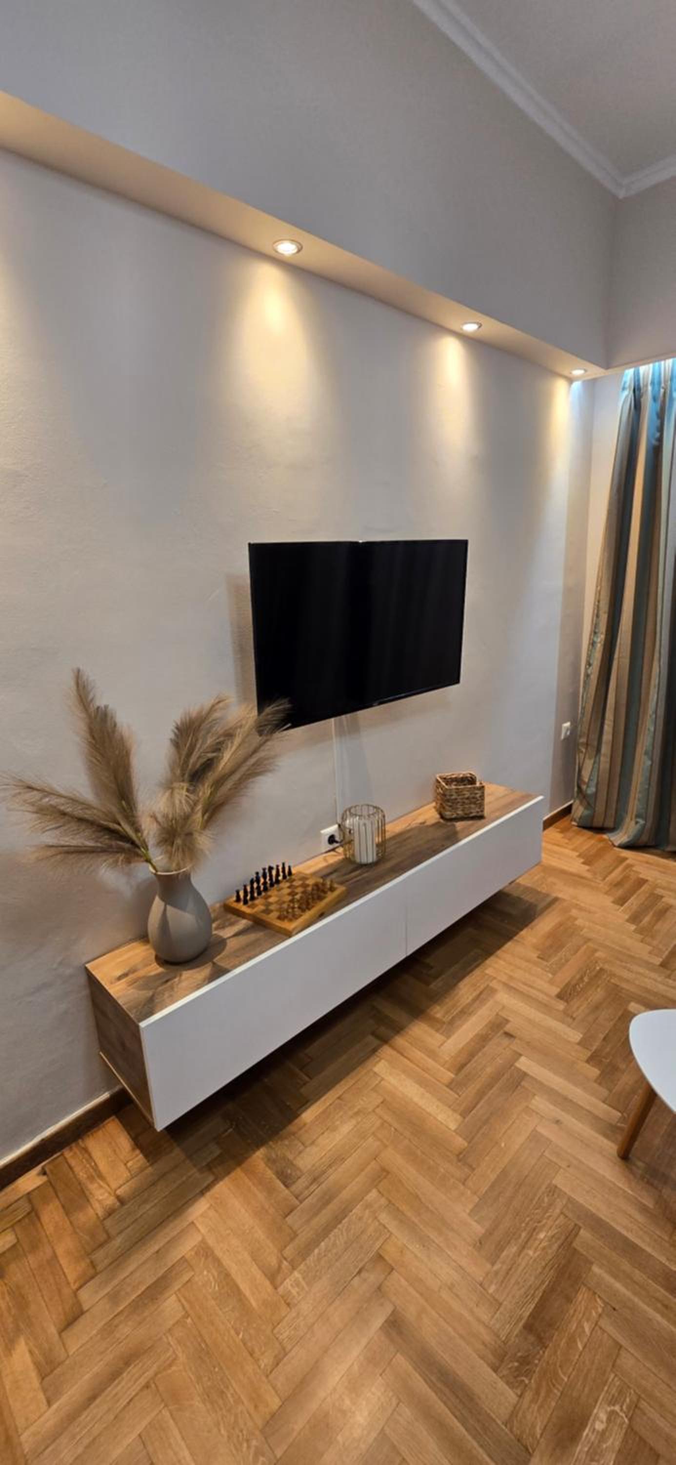 central elegant apartment in koukaki,near acropoli