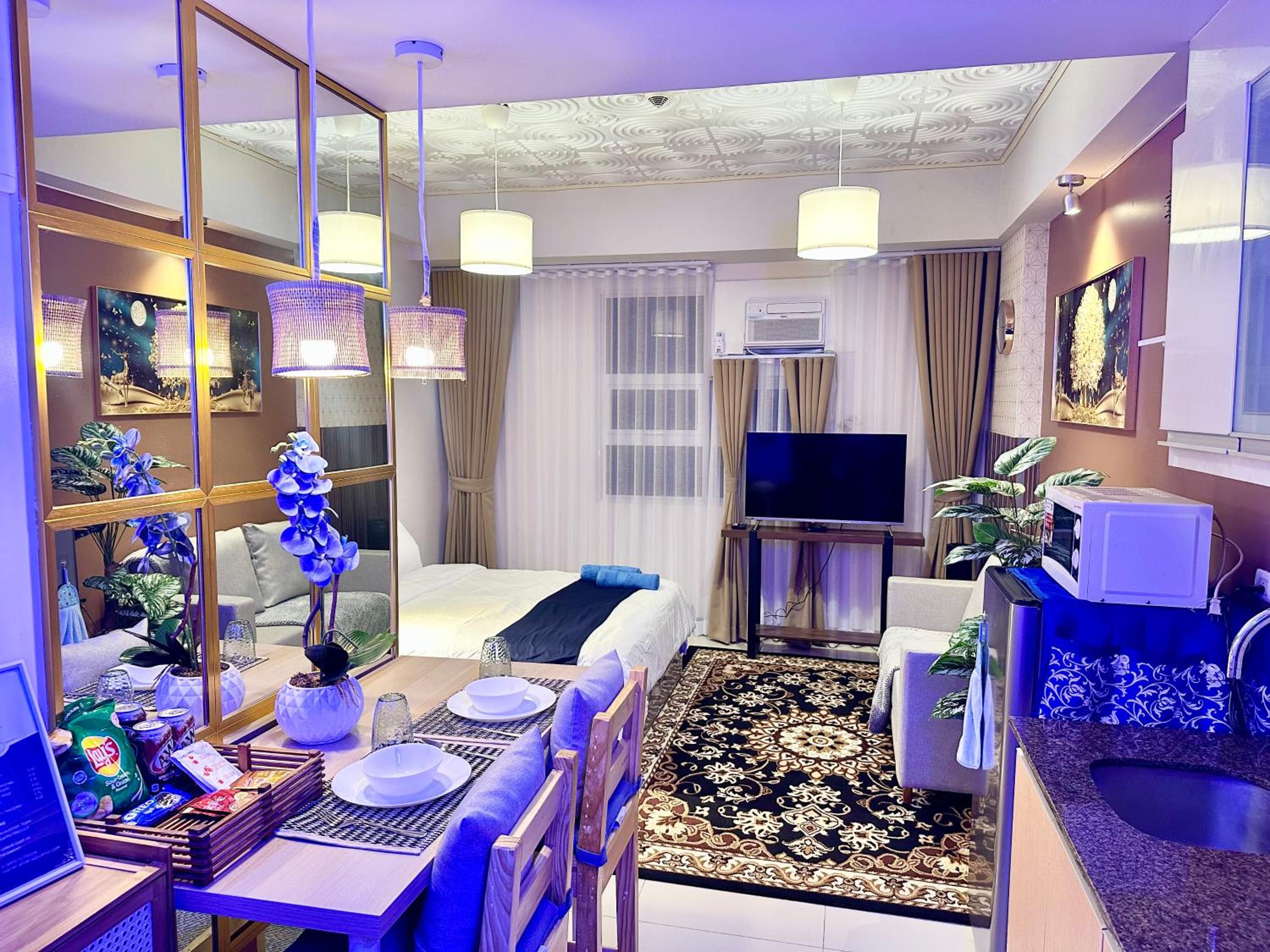We Vibe, 101 Newport Blvd near the airport NAIA 3