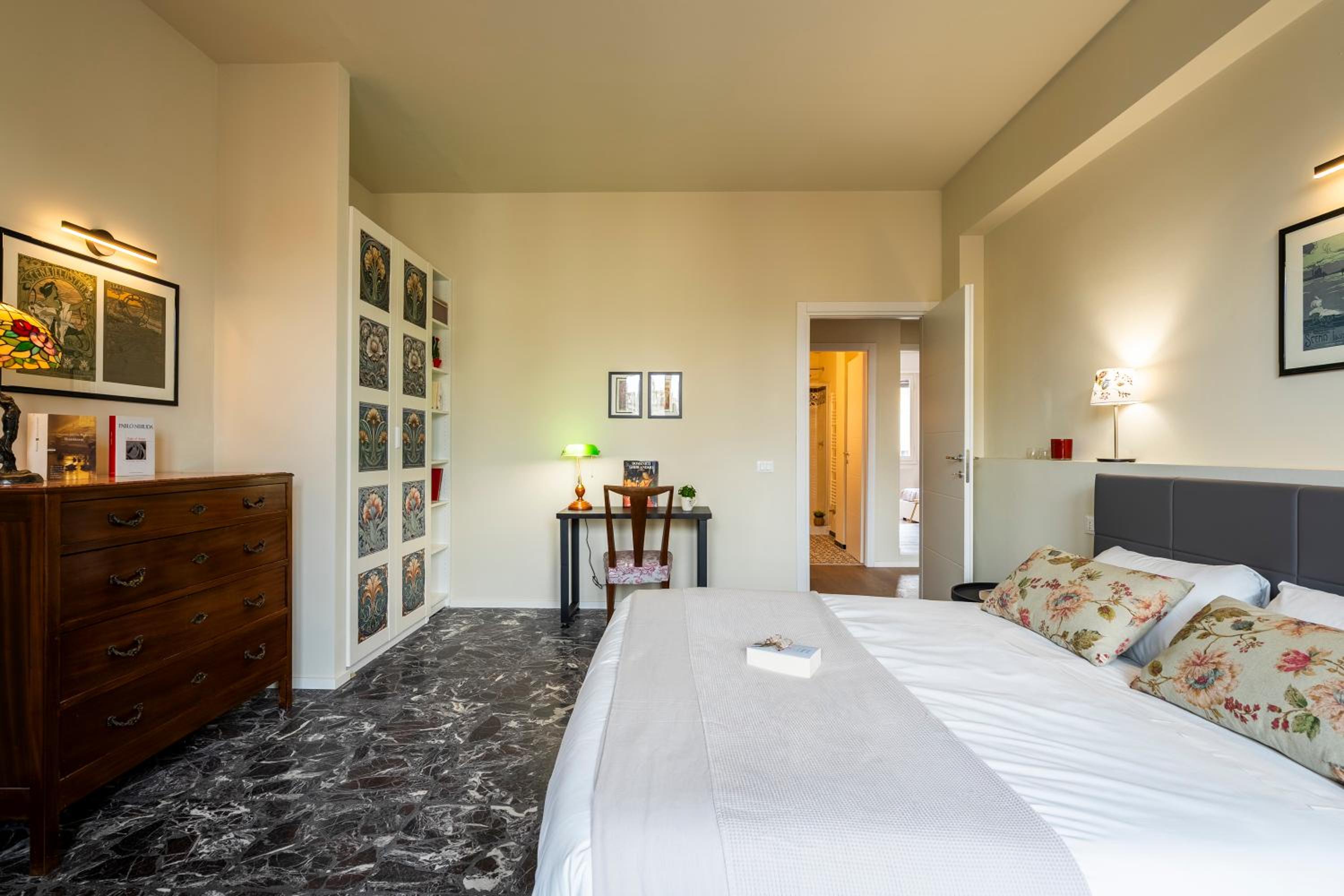 Illustrated Scene-new apt Redi 51