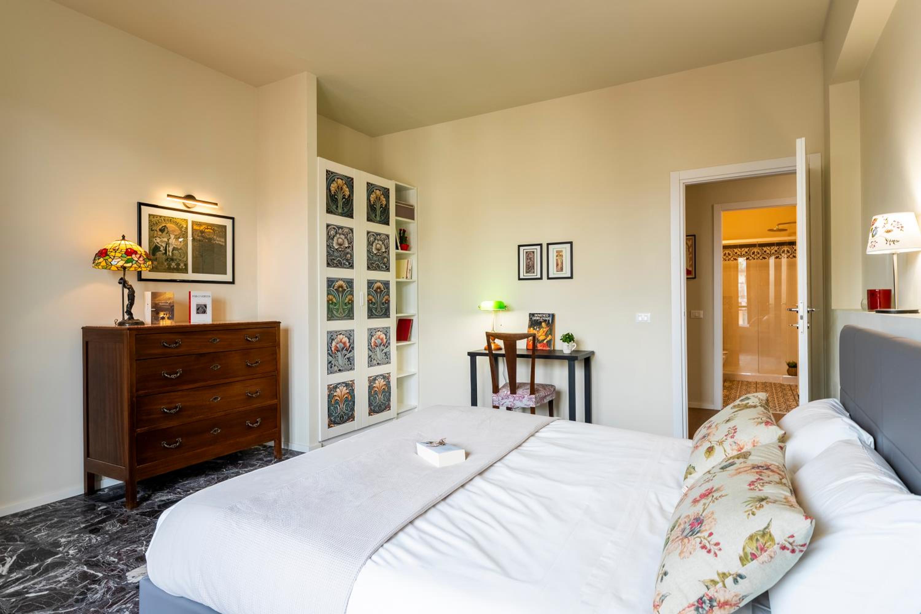 Illustrated Scene-new apt Redi 51