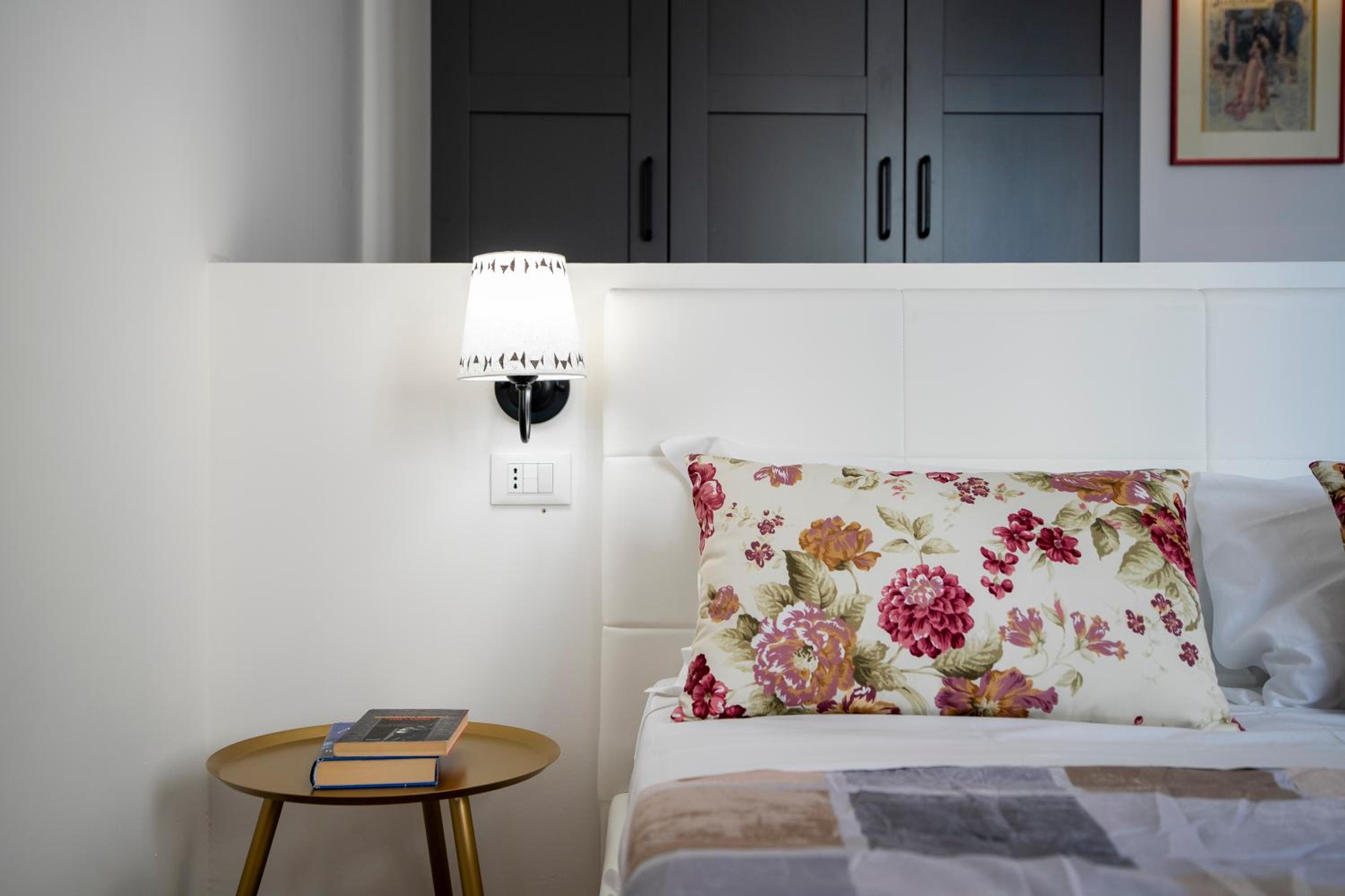 Illustrated Scene-new apt Redi 51