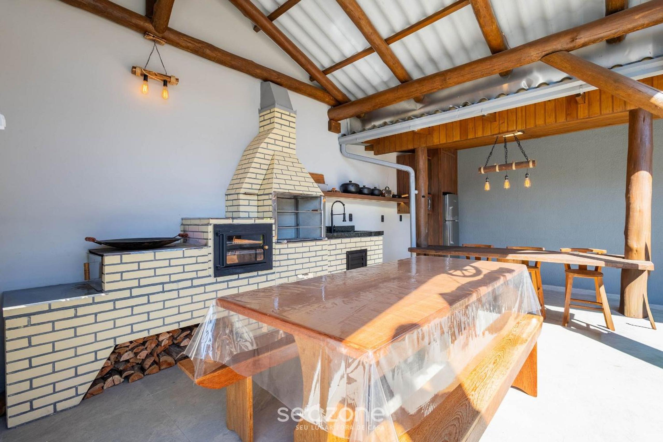 Comfortable and Sophisticated Accommodations Just Minutes from the Beach - VIL