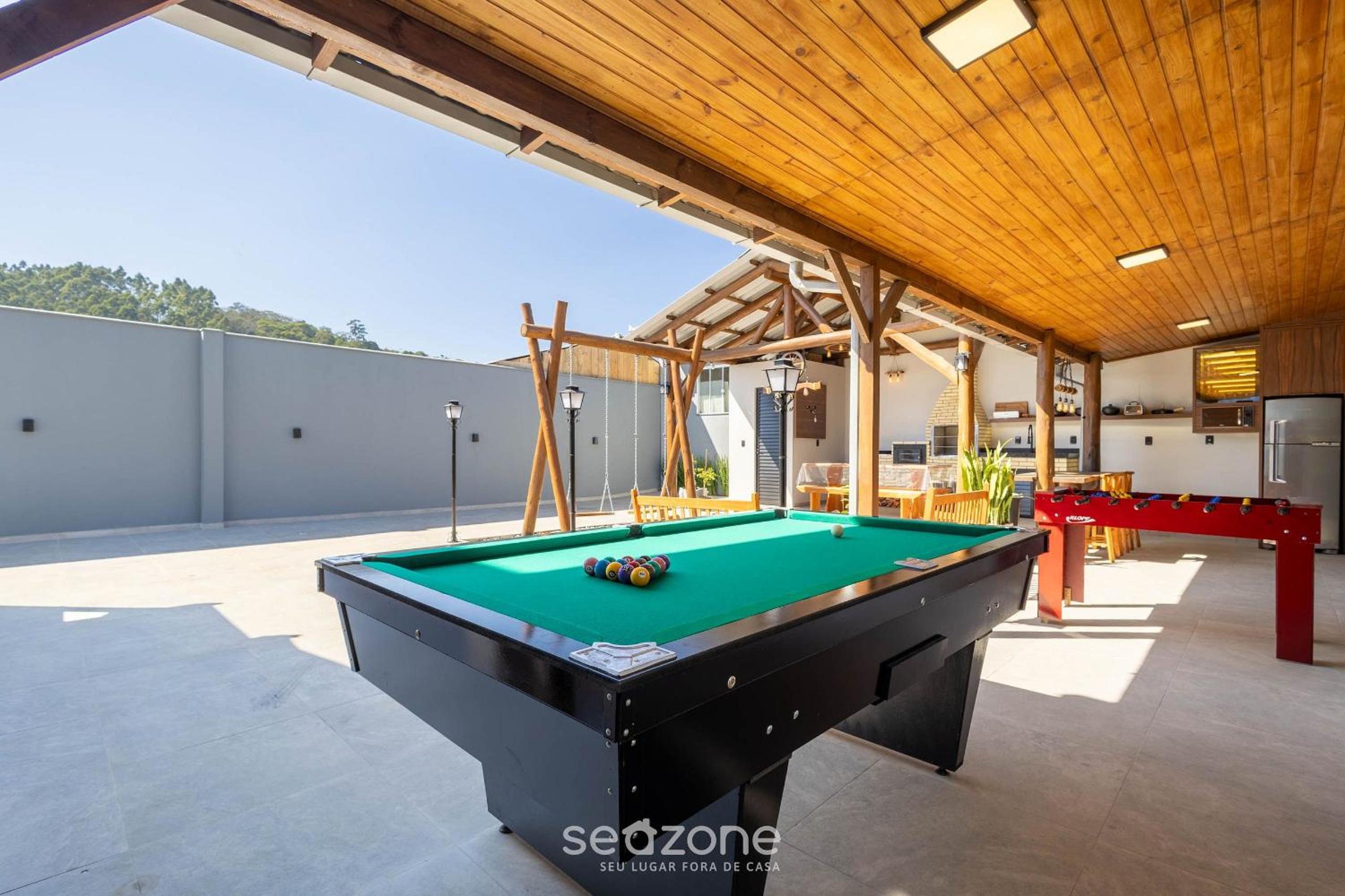 Comfortable and Sophisticated Accommodations Just Minutes from the Beach - VIL