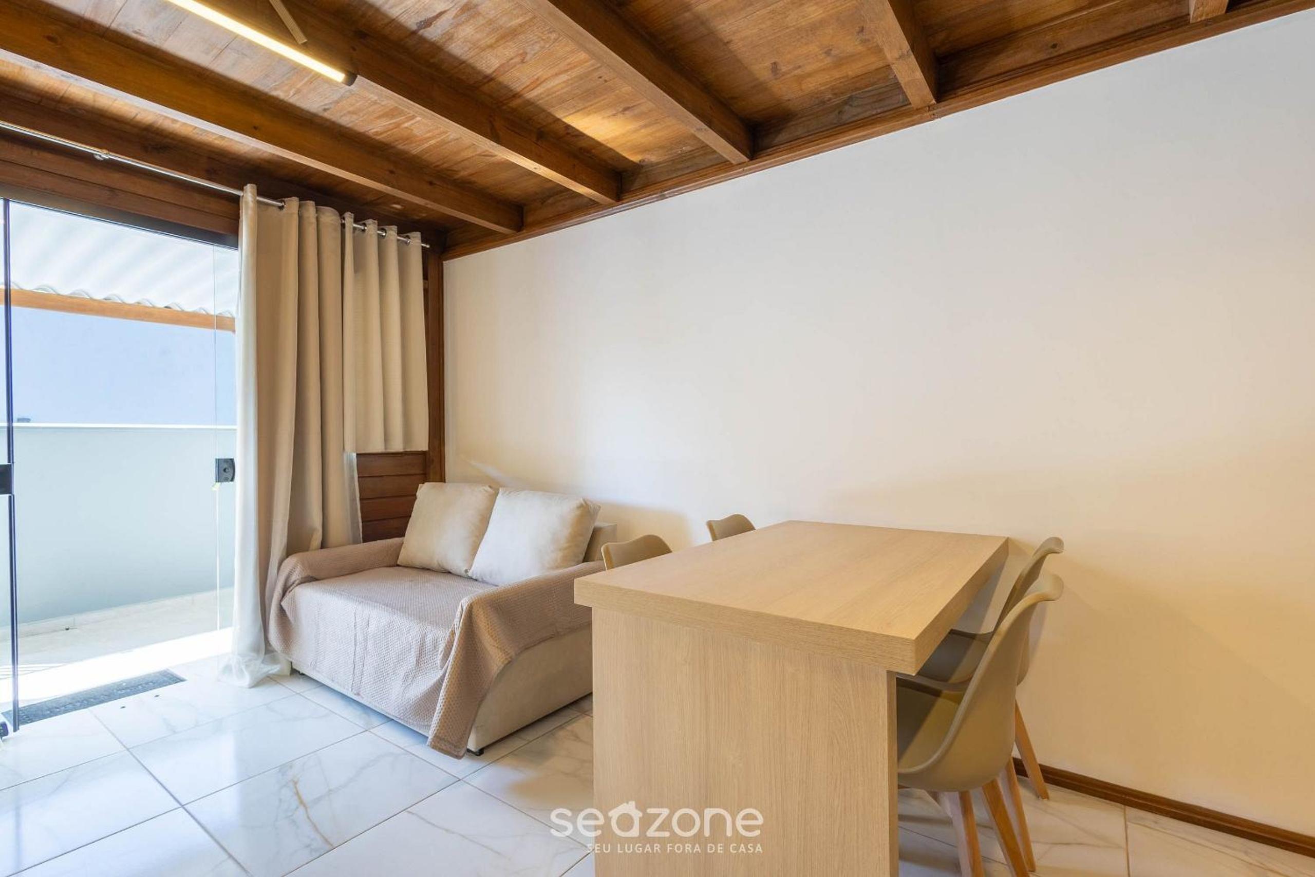 Comfortable and Sophisticated Accommodations Just Minutes from the Beach - VIL