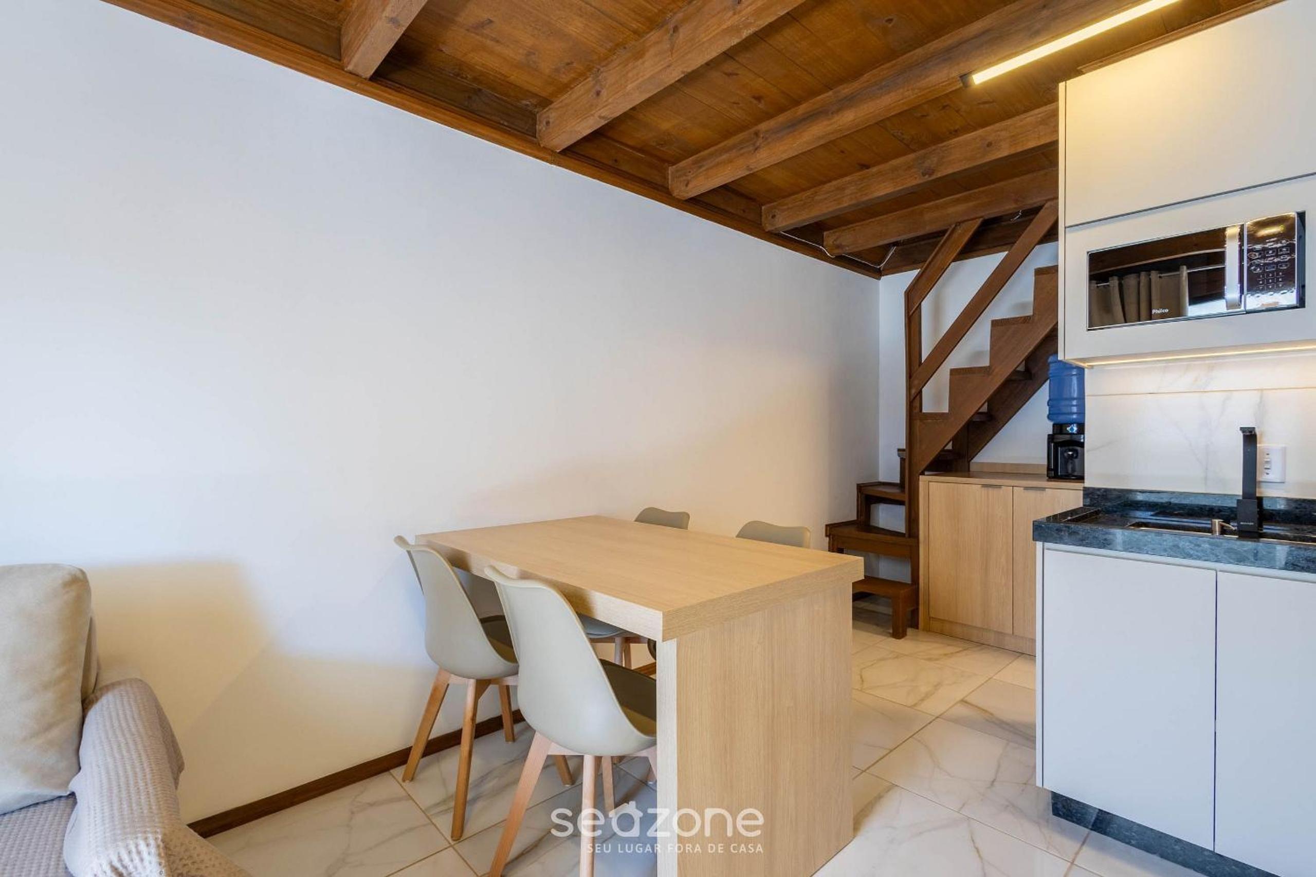 Comfortable and Sophisticated Accommodations Just Minutes from the Beach - VIL