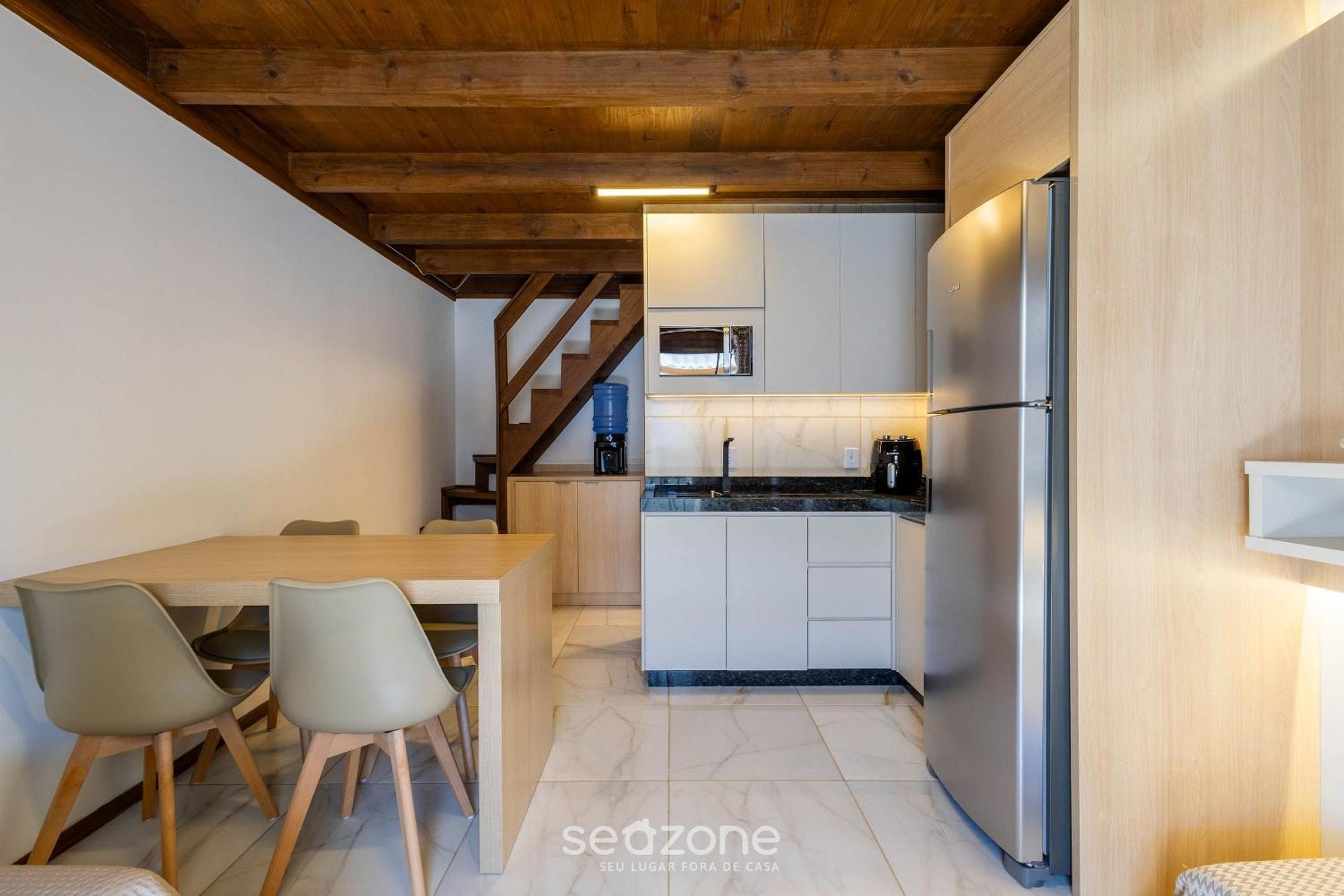 Comfortable and Sophisticated Accommodations Just Minutes from the Beach - VIL