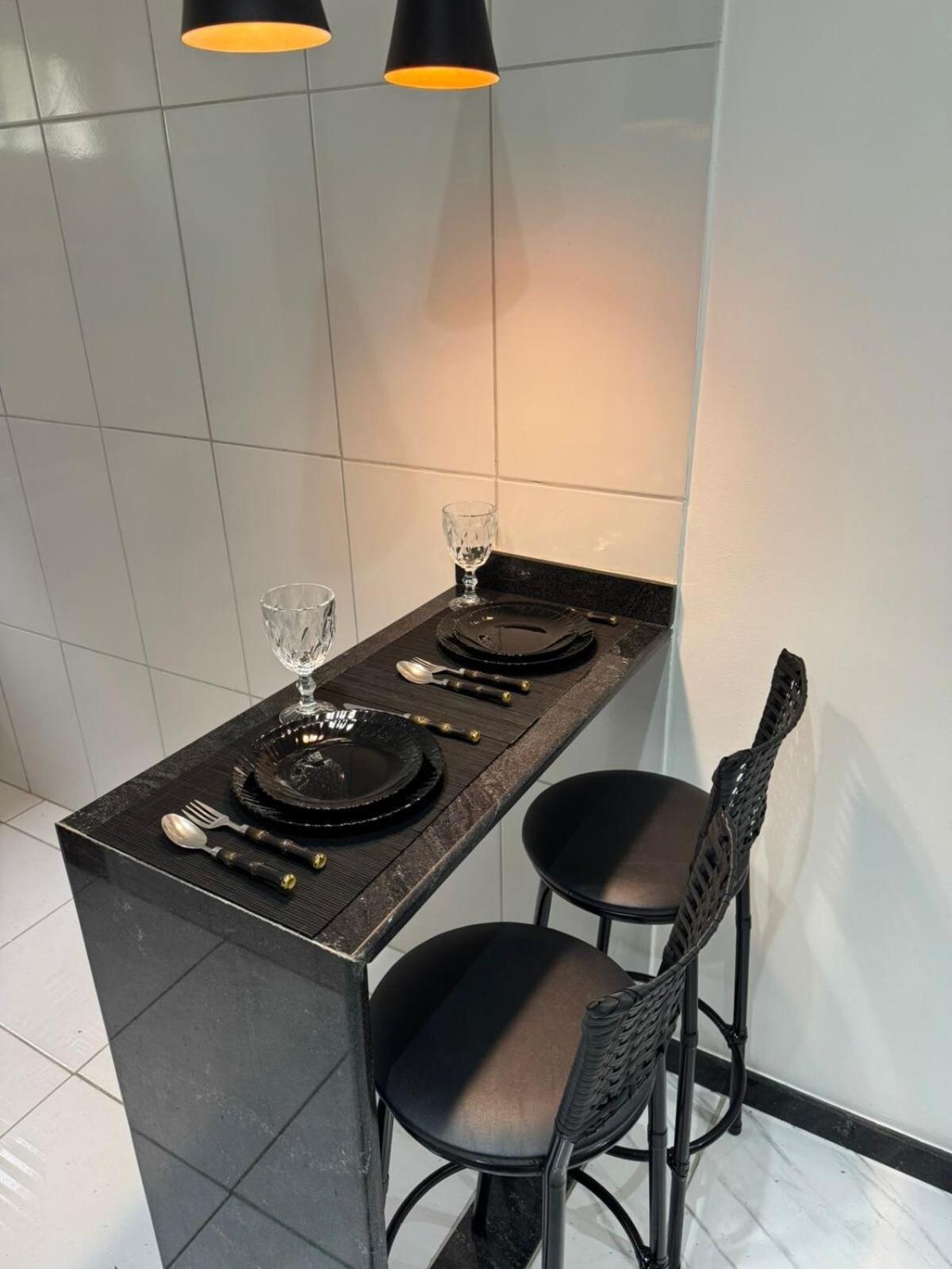 Loft em condomínio próximo à entrada da cidade