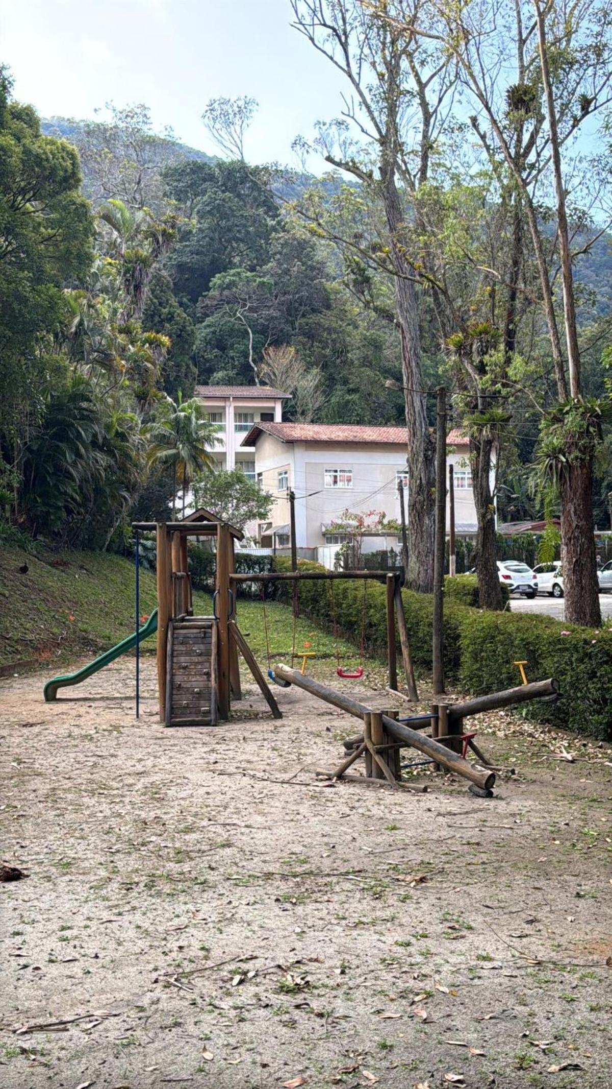 Loft em condomínio próximo à entrada da cidade