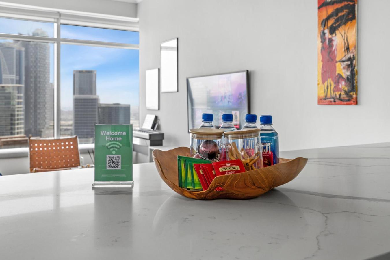 Luxury 1BR with Workspace Next To Dubai Mall