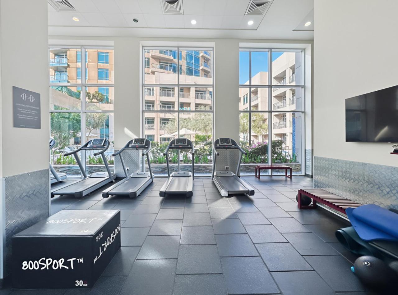 Luxury 1BR with Workspace Next To Dubai Mall