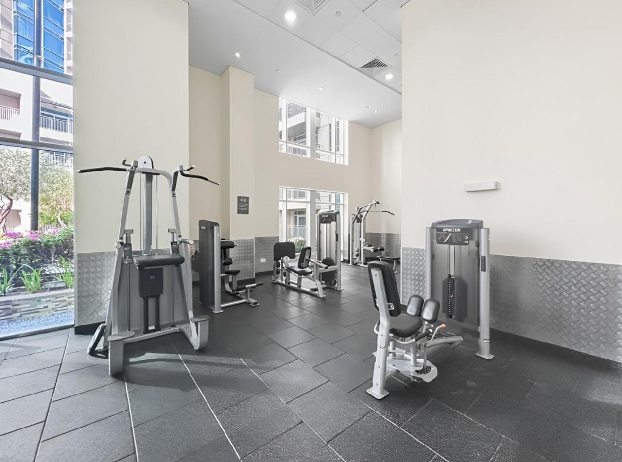 Luxury 1BR with Workspace Next To Dubai Mall