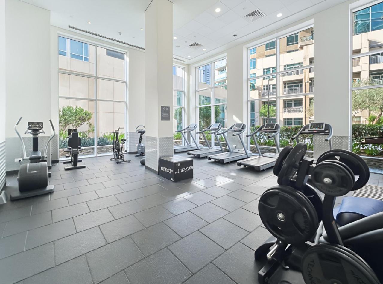 Luxury 1BR with Workspace Next To Dubai Mall