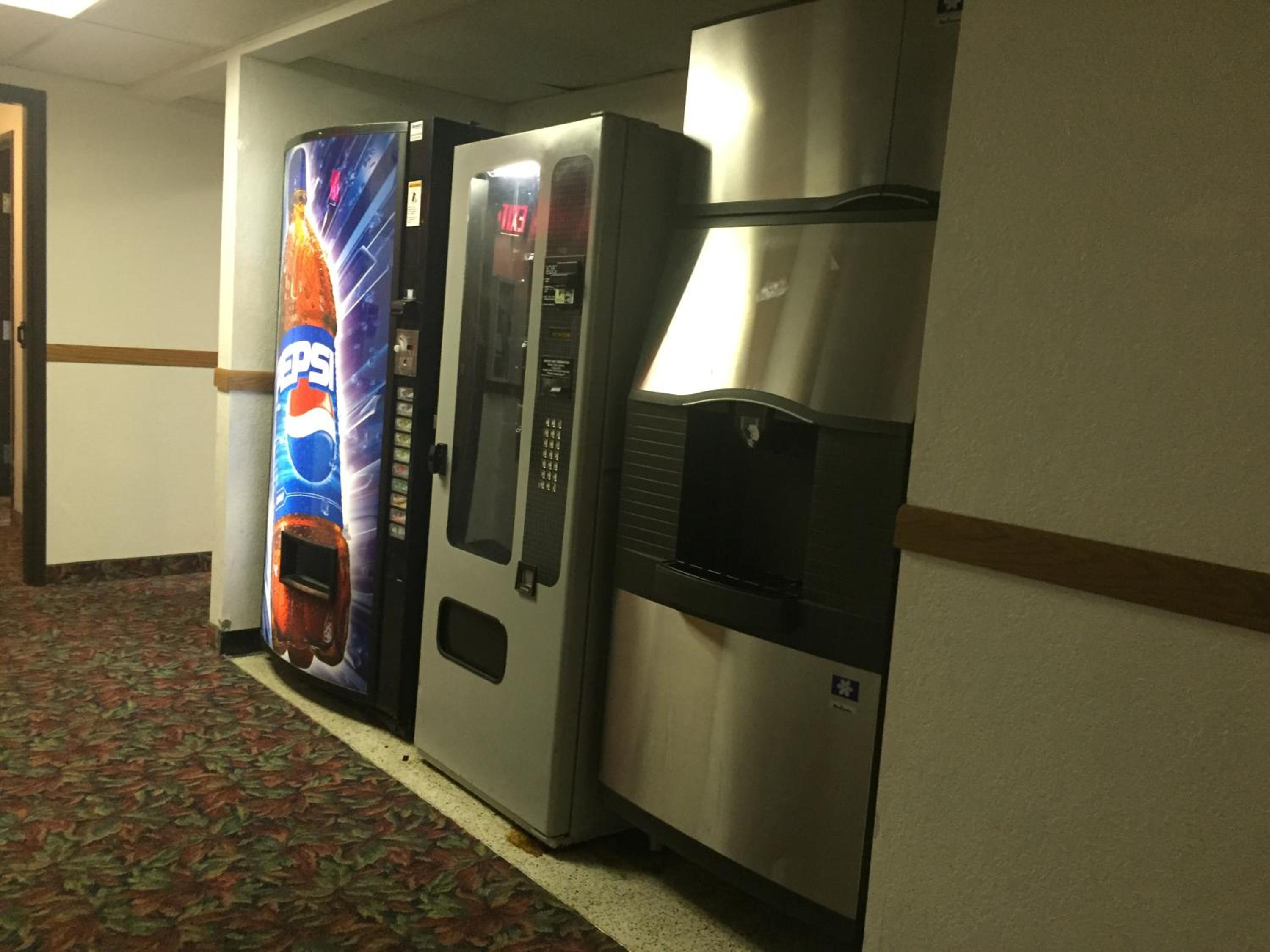 Travelodge by Wyndham Redwood Falls
