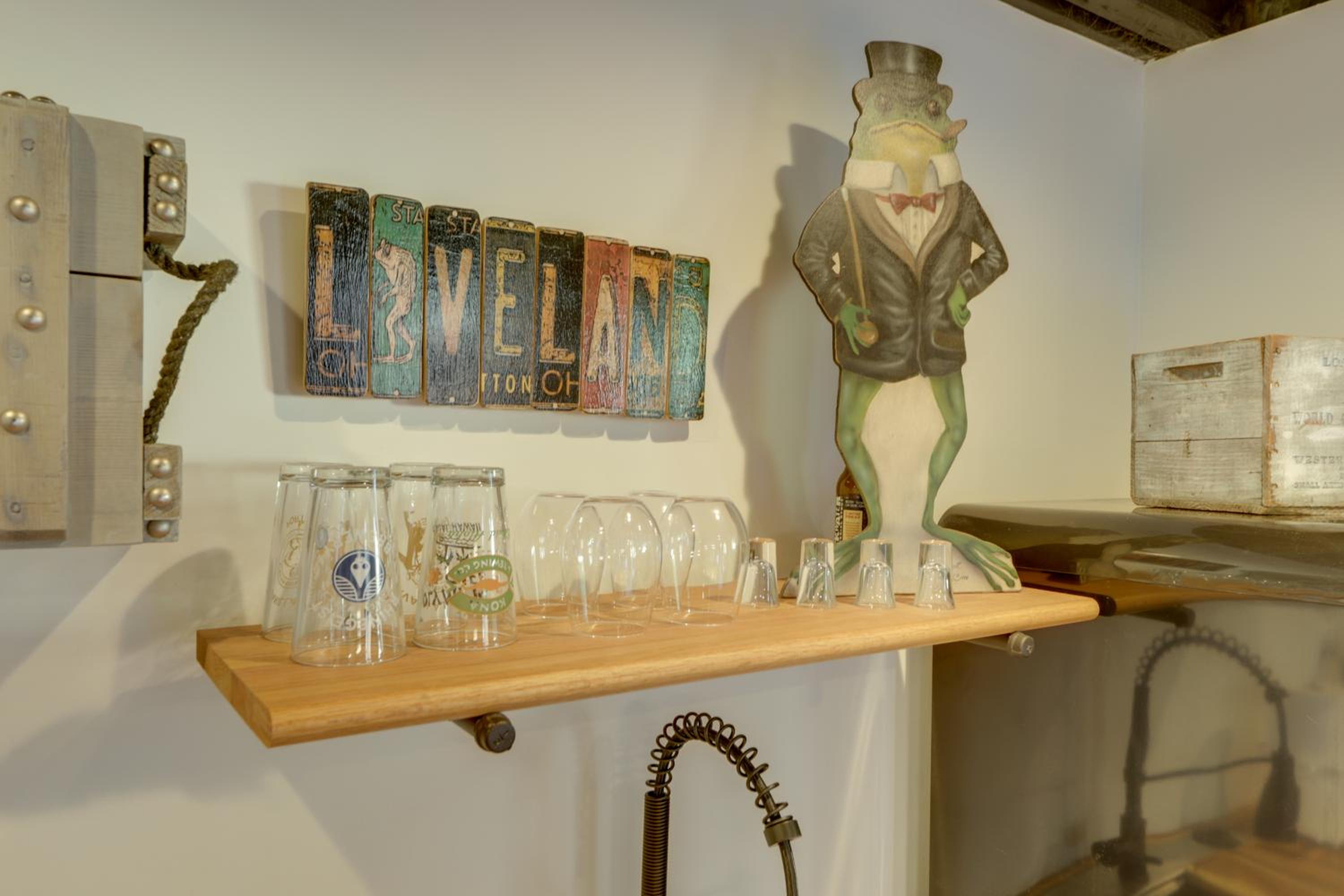 Unique Studio on Obanyon Creek in Dtwn Loveland!