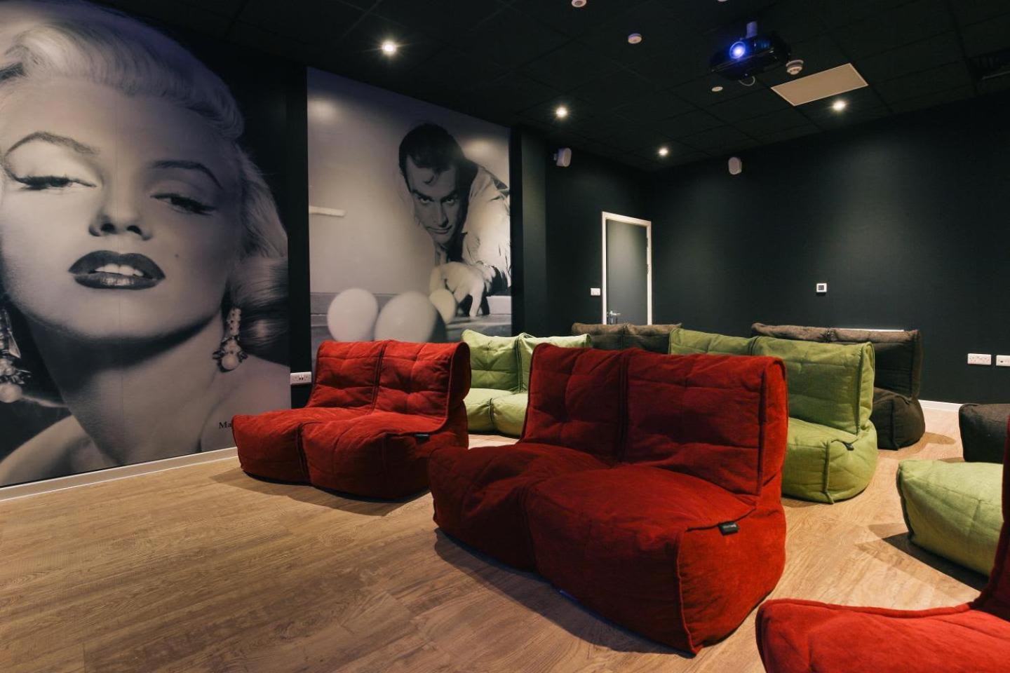 For Students Only - Picturehouse Apartments in Exeter