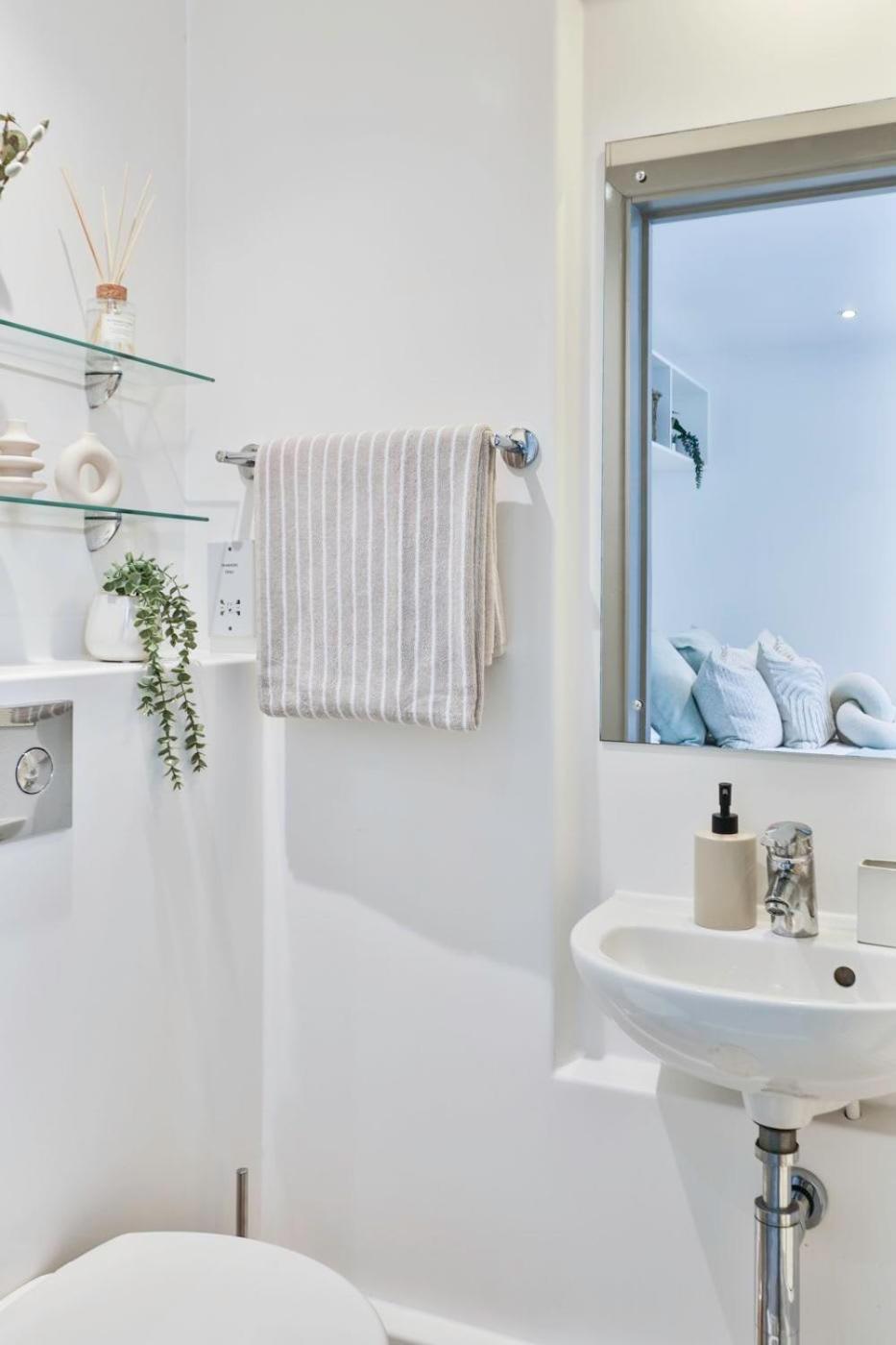 For Students Only - Picturehouse Apartments in Exeter