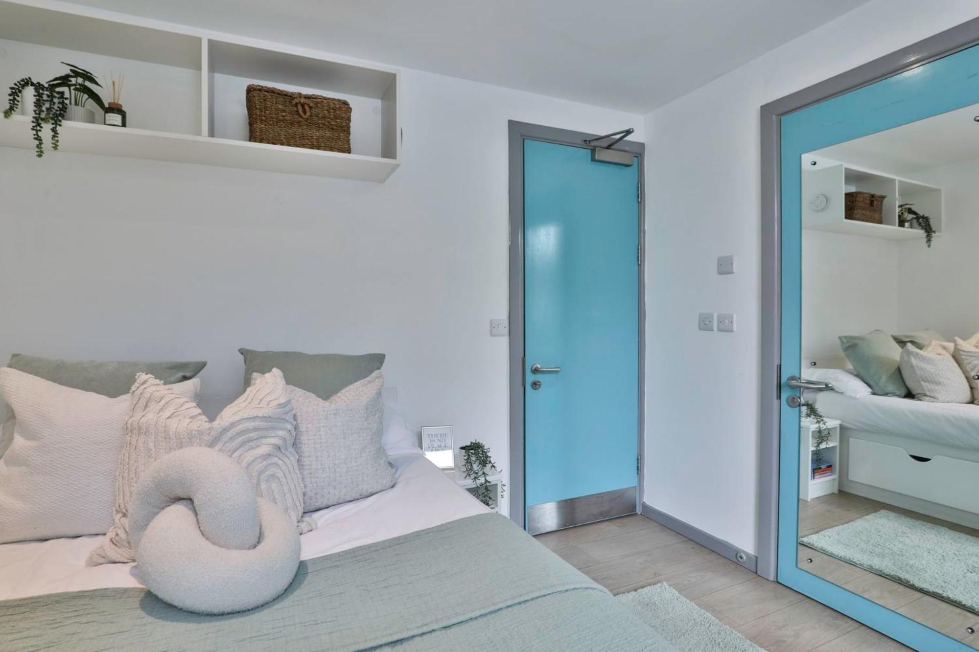 For Students Only - Picturehouse Apartments in Exeter