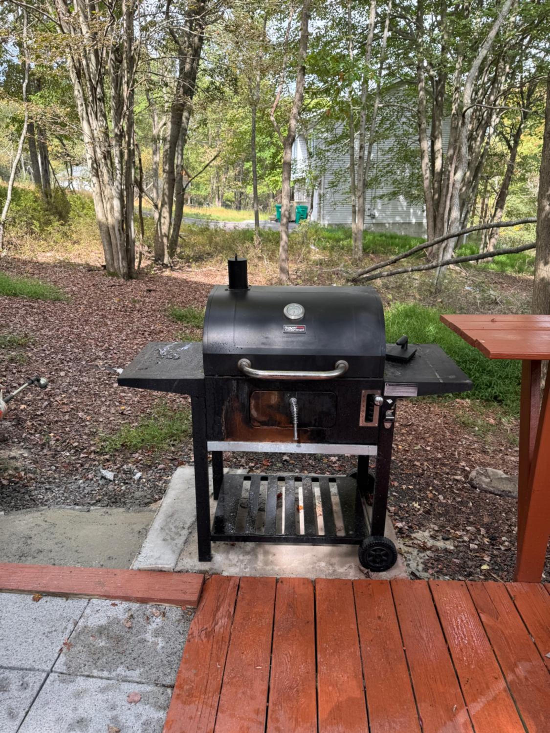 Stunning! Pocono Escape! HotTub Sauna Pool Ski Pet-Friendly Firepit Game Room Fireplace BBQ Lakes Tennis Fishing