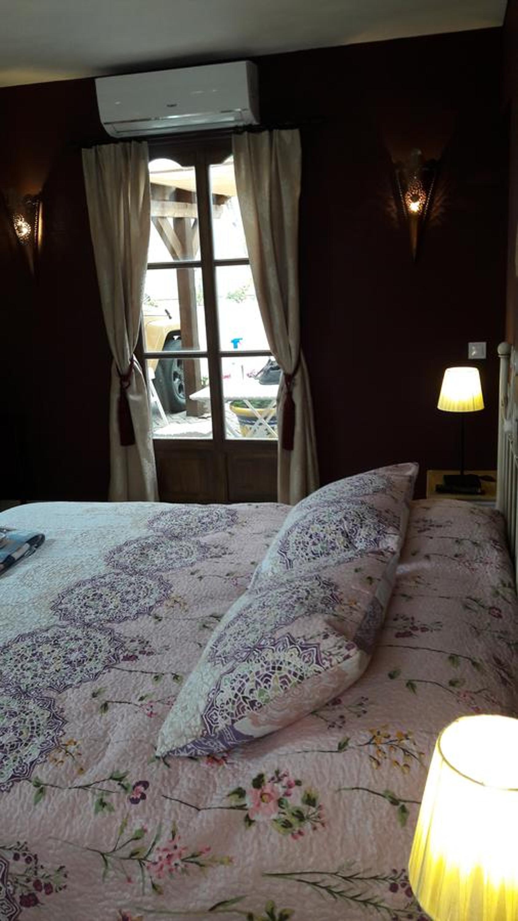 Casa Roble B&B