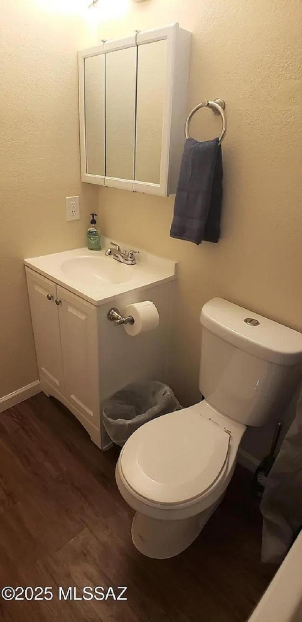 Charming 1-bed apt, cook-ready kitchen, laundry, 5-8 mins to U of A and Downtown