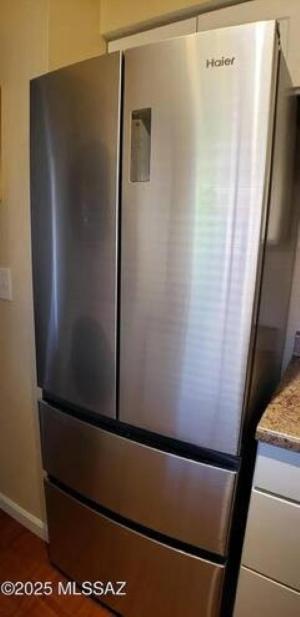 Charming 1-bed apt, cook-ready kitchen, laundry, 5-8 mins to U of A and Downtown