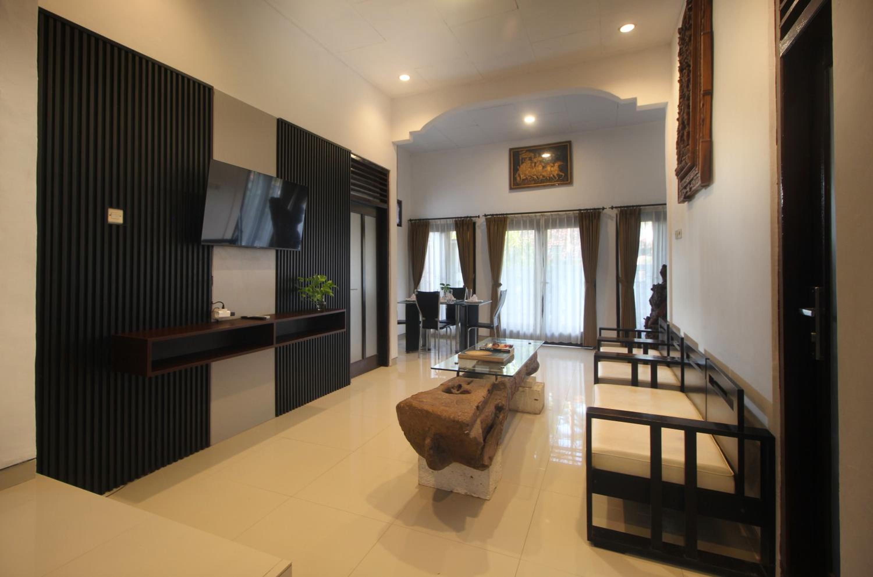 Dhanya Villa Lovina by Parigata