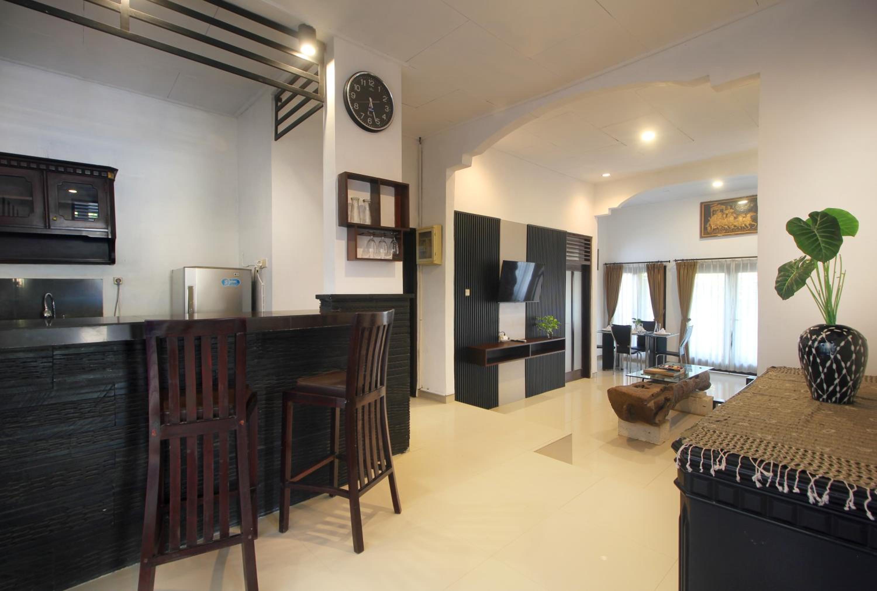 Dhanya Villa Lovina by Parigata