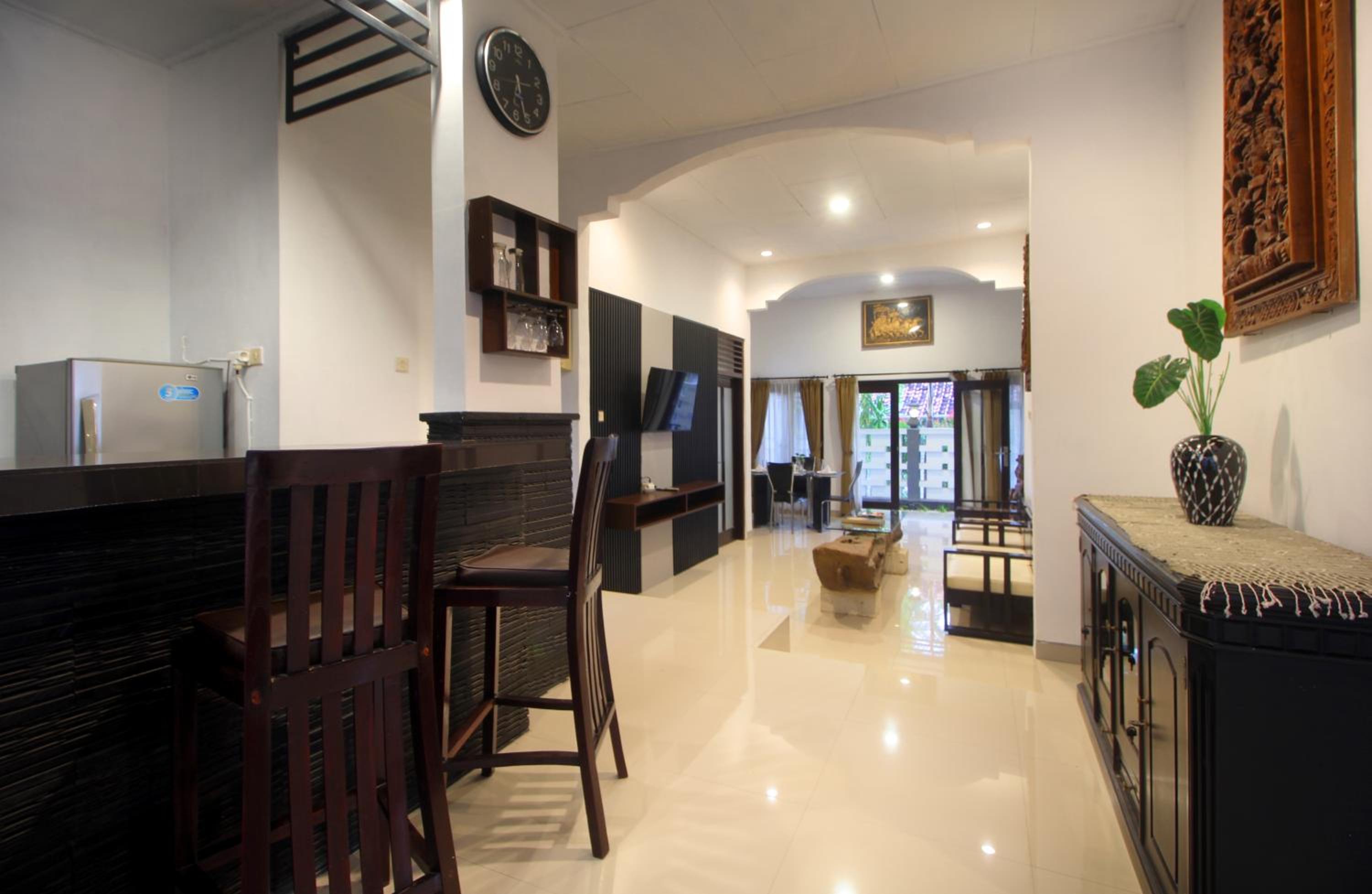 Dhanya Villa Lovina by Parigata