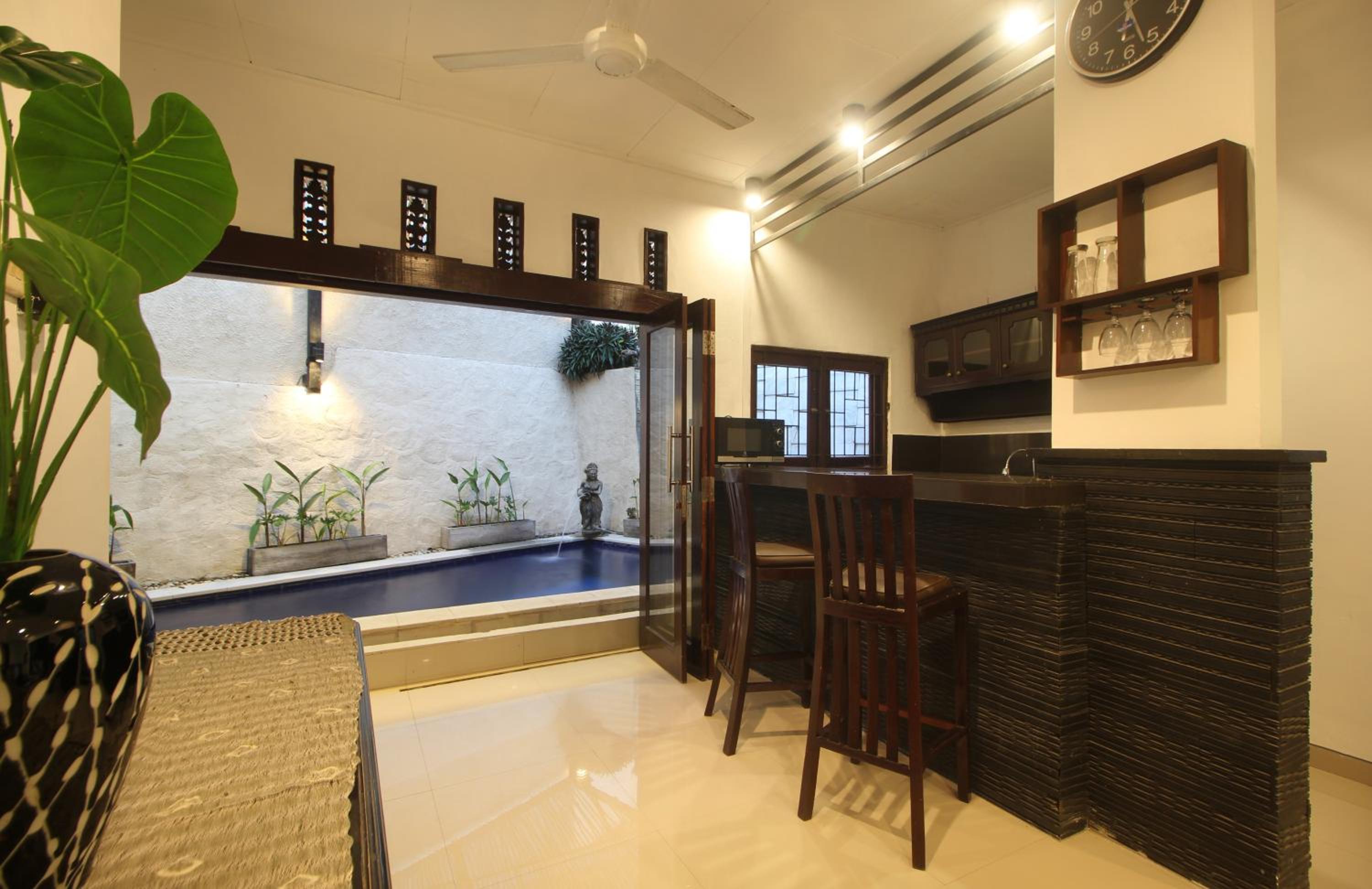 Dhanya Villa Lovina by Parigata