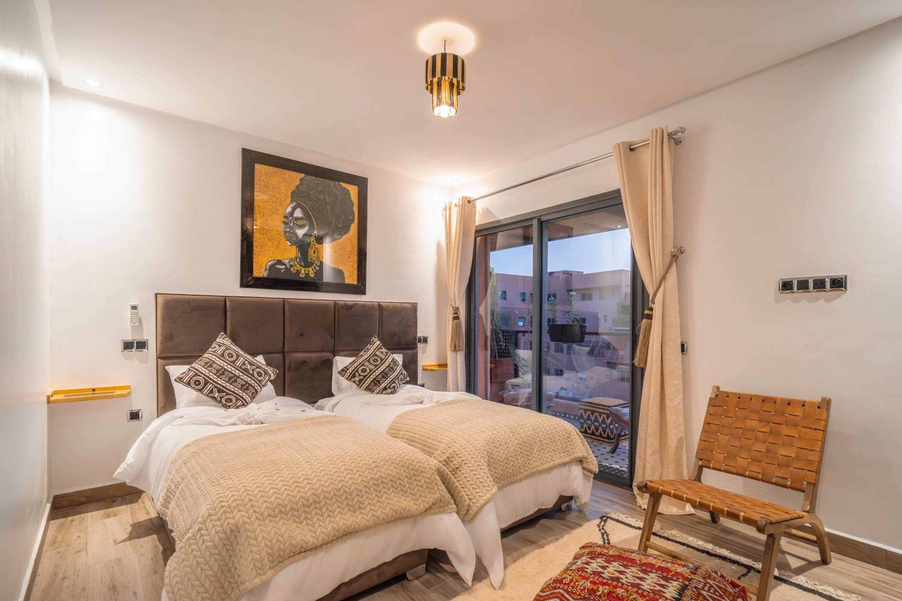 Design Art Gallery Apartment Marrakech swimming pool on the Roof