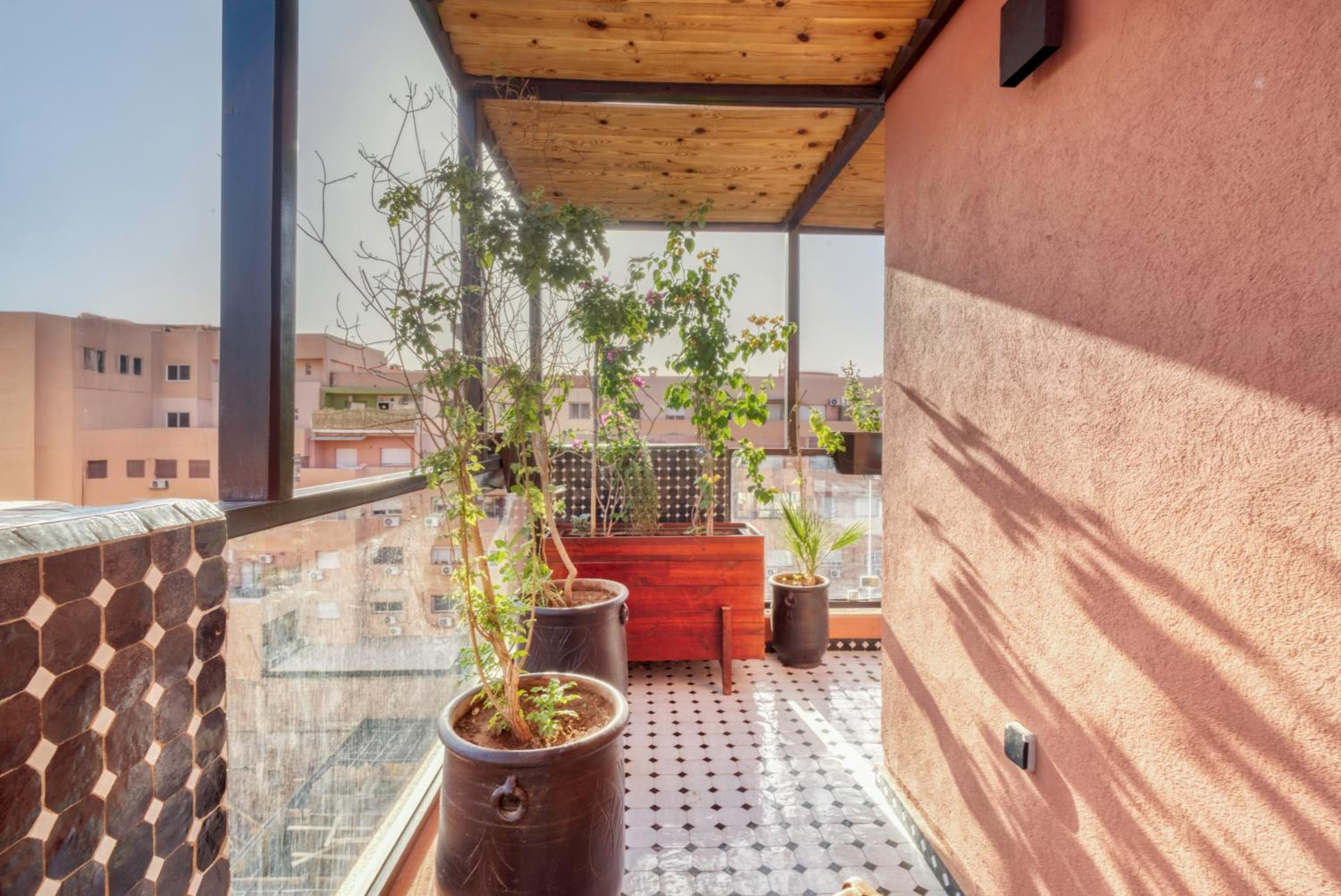 Design Art Gallery Apartment Marrakech swimming pool on the Roof