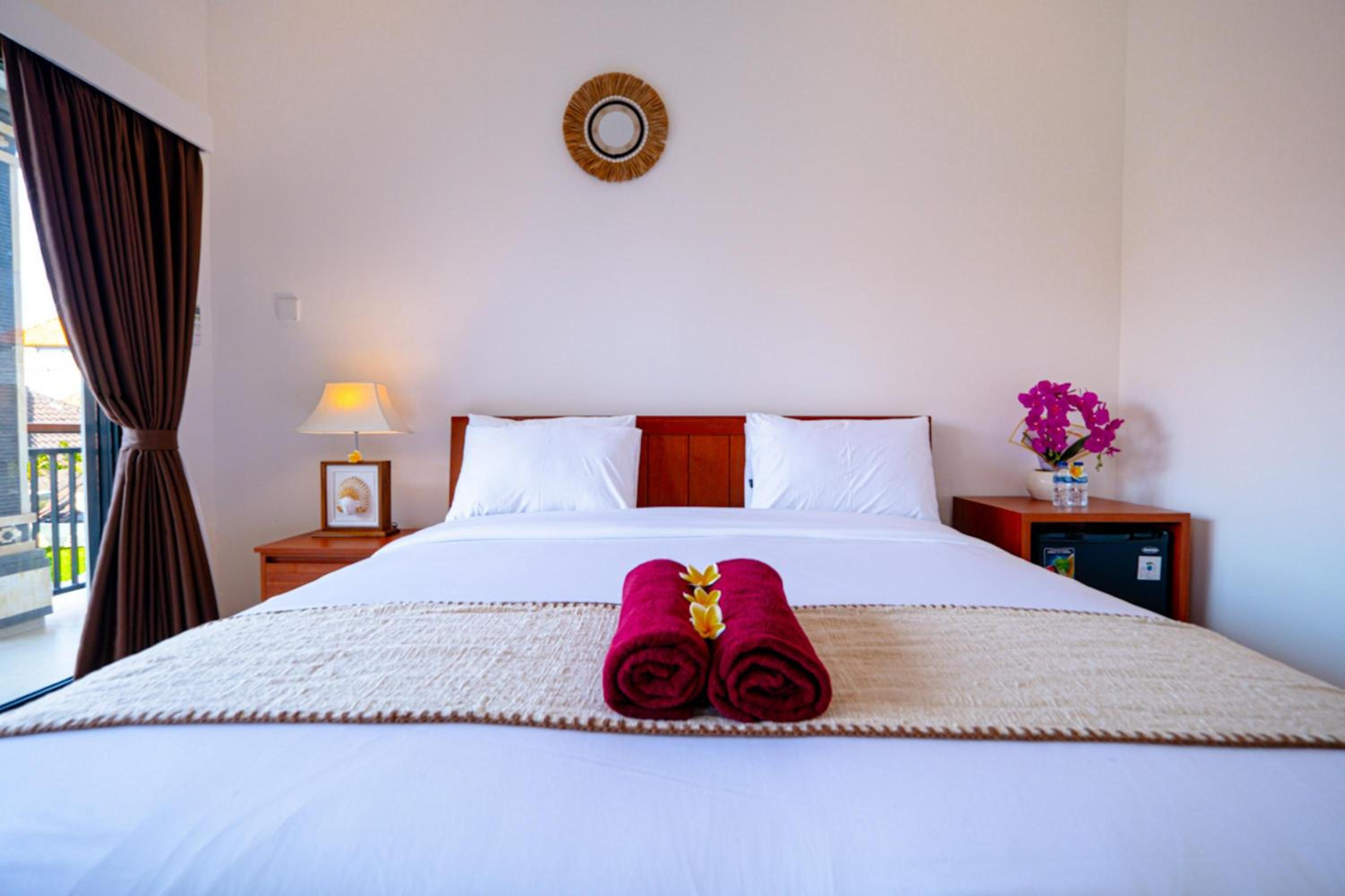 Crystal Flow Guest House & Apartment Canggu