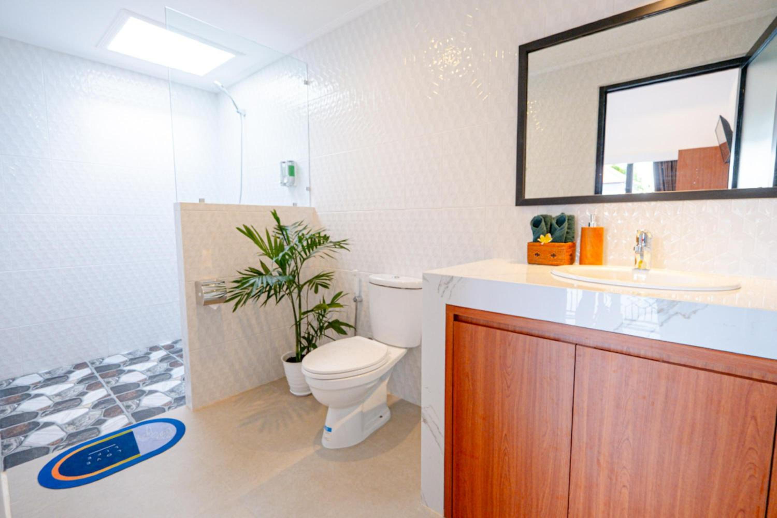 Crystal Flow Guest House & Apartment Canggu