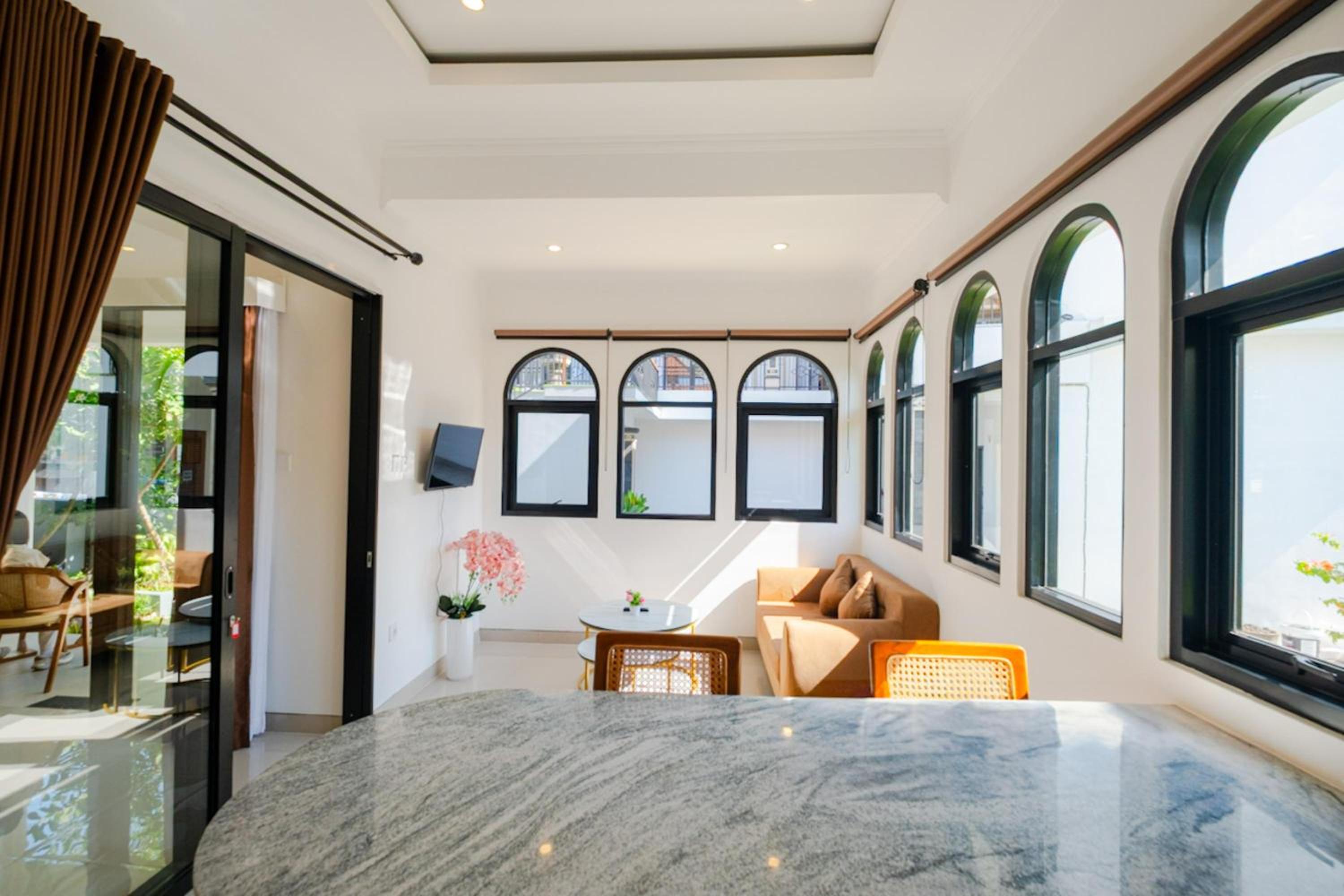Crystal Flow Guest House & Apartment Canggu