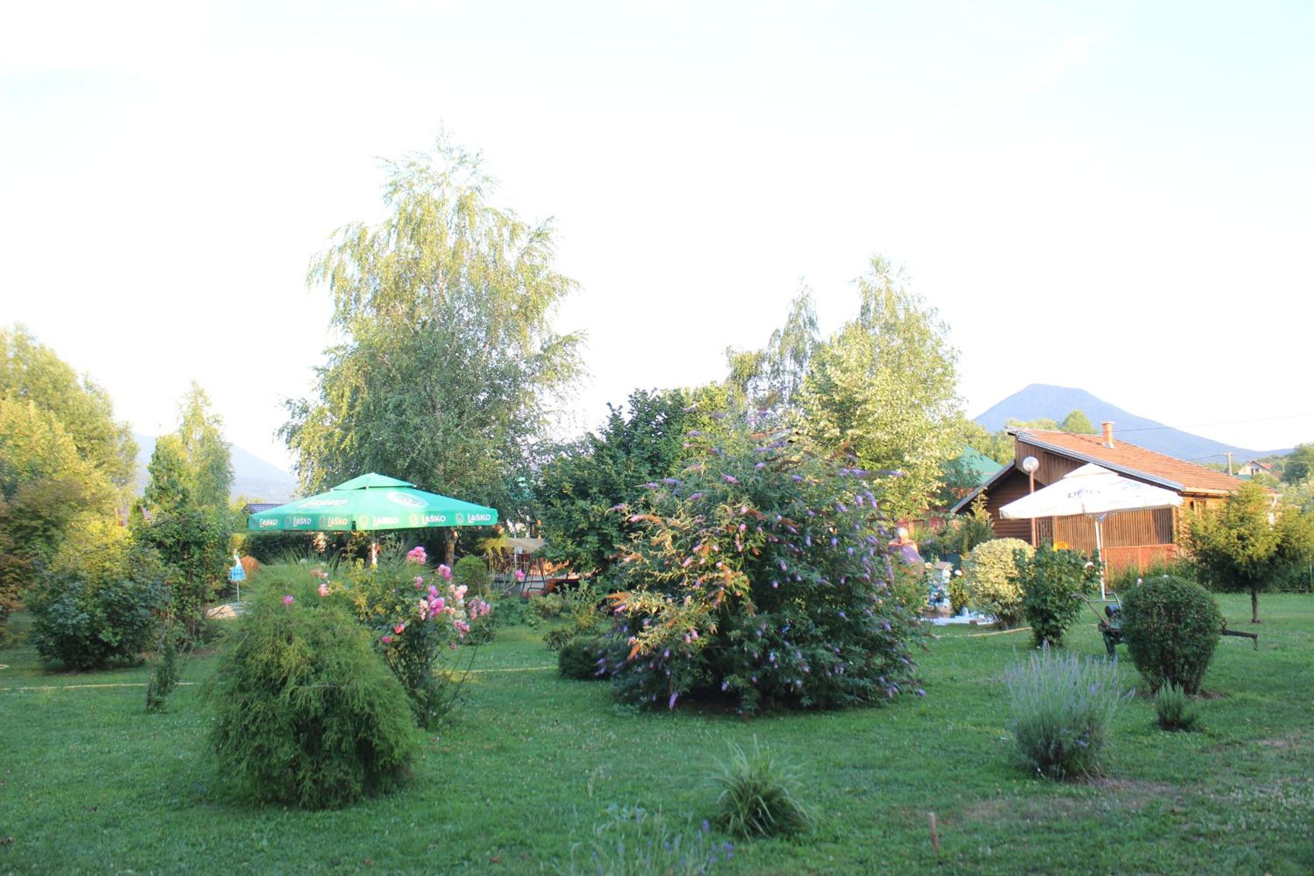 Una Green Garden Residence