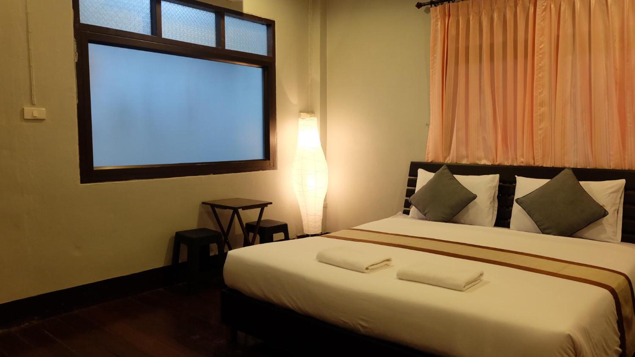 Marina hut guest house
