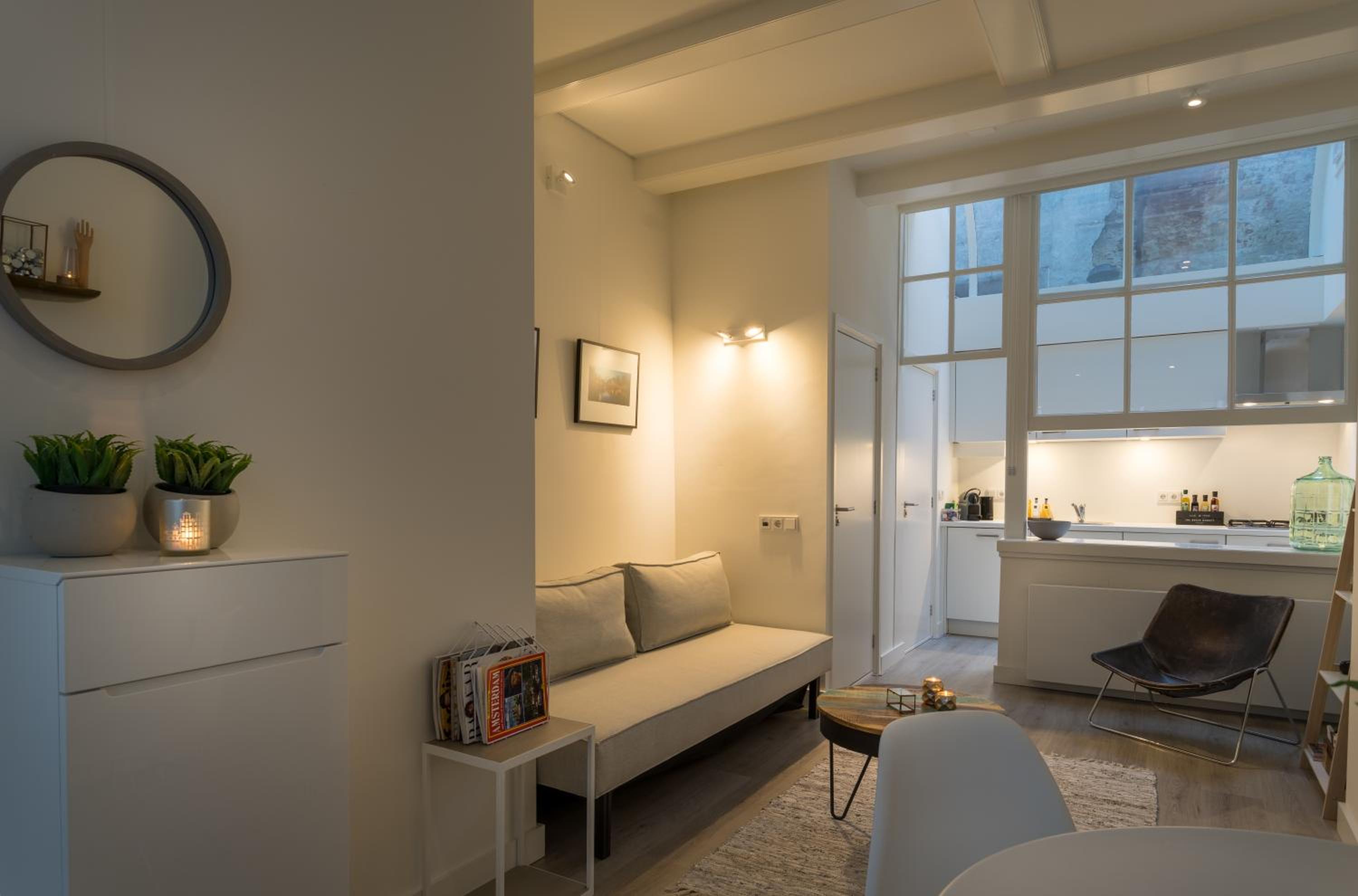 Luxury Flower Market Apartment