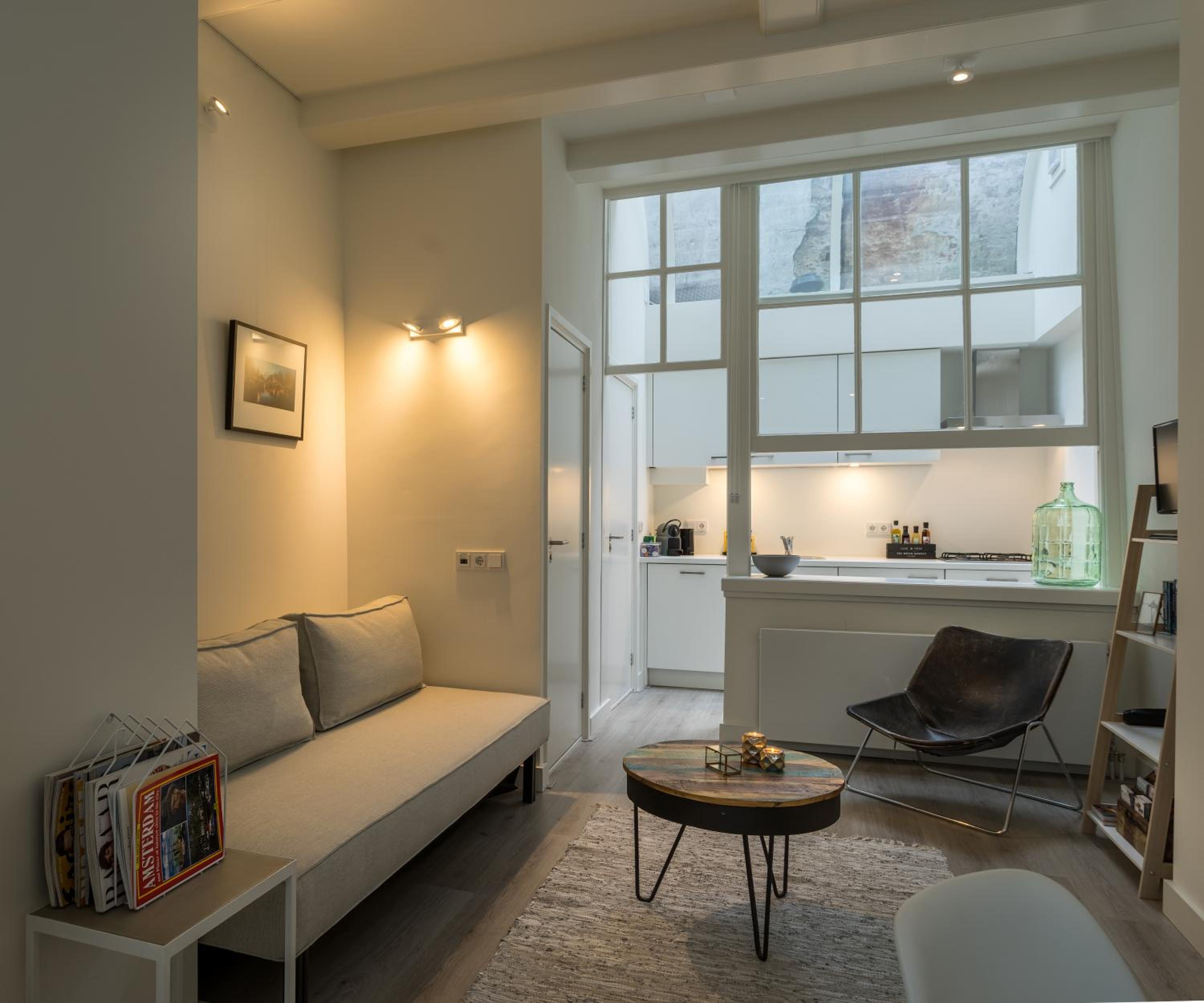 Luxury Flower Market Apartment