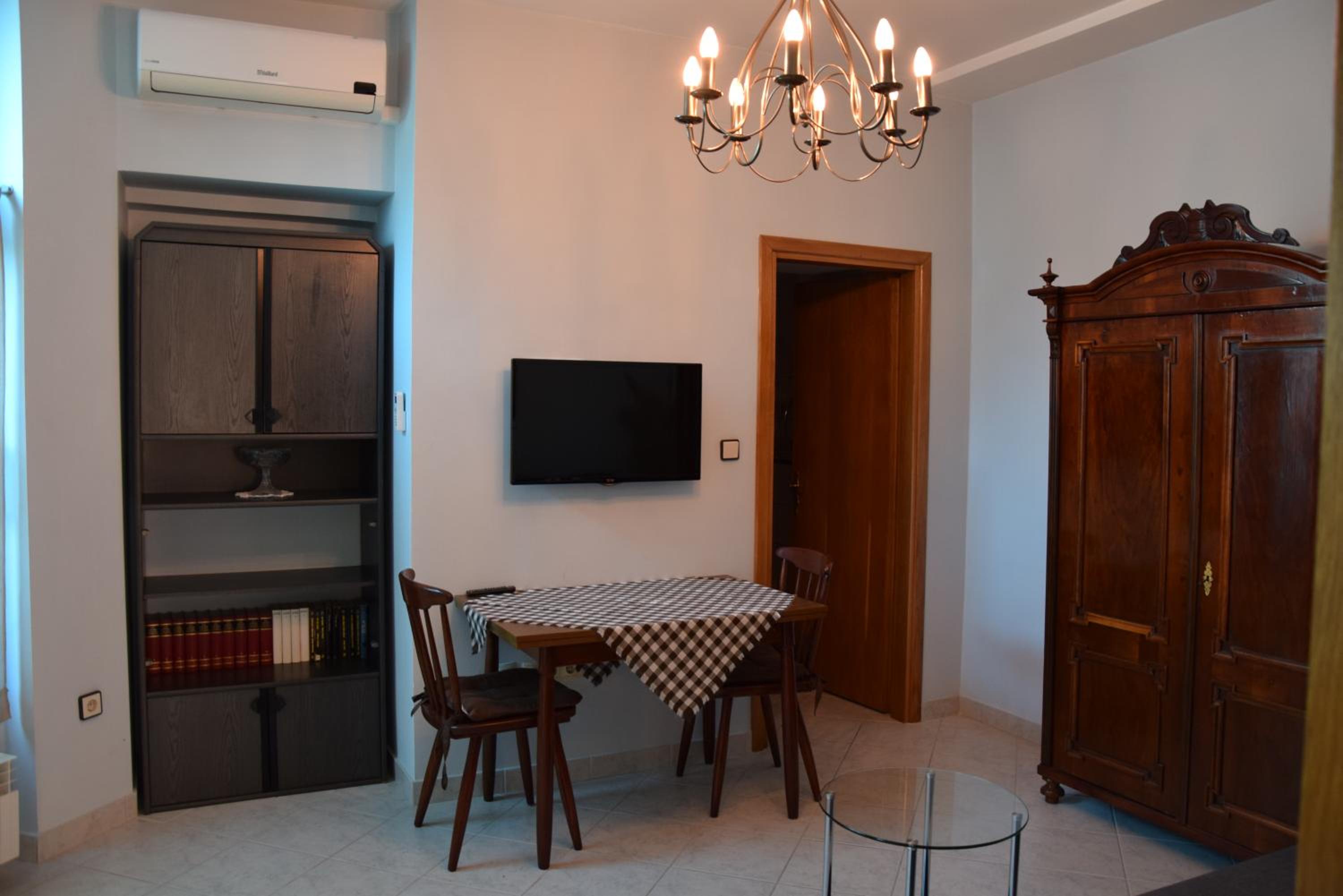 Apartments Crobeg