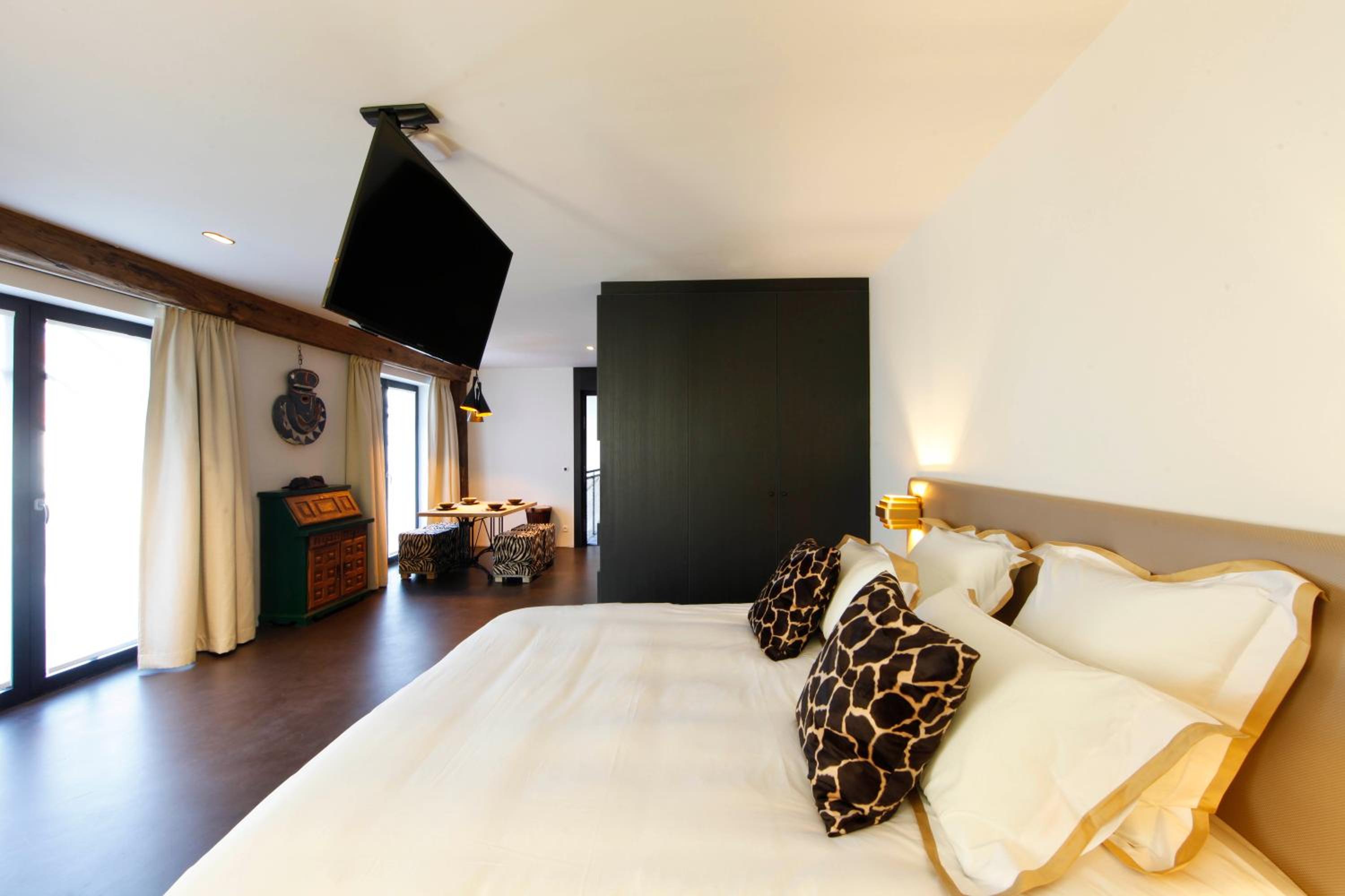 Koto Garden Suites