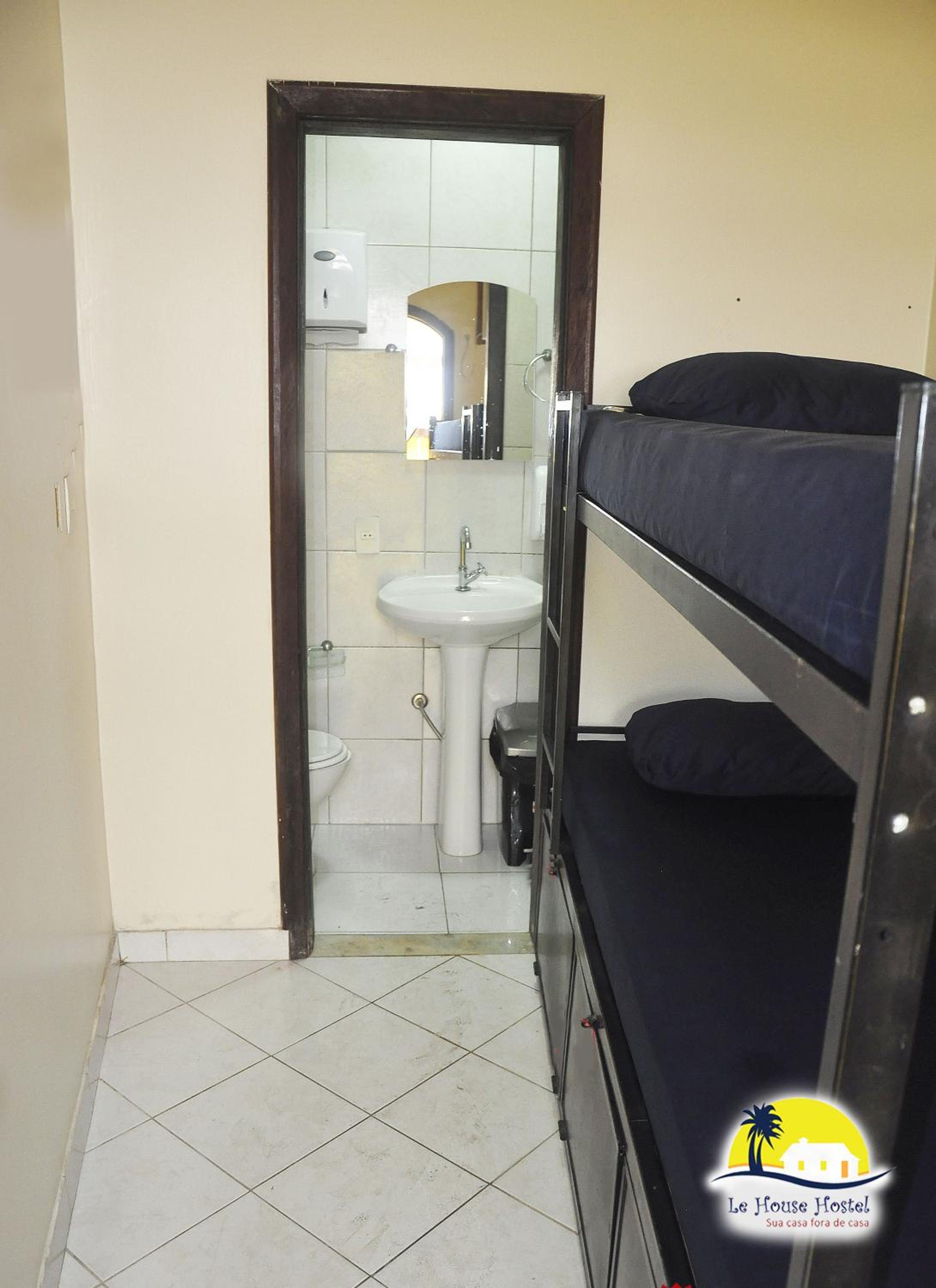 Le House Hostel