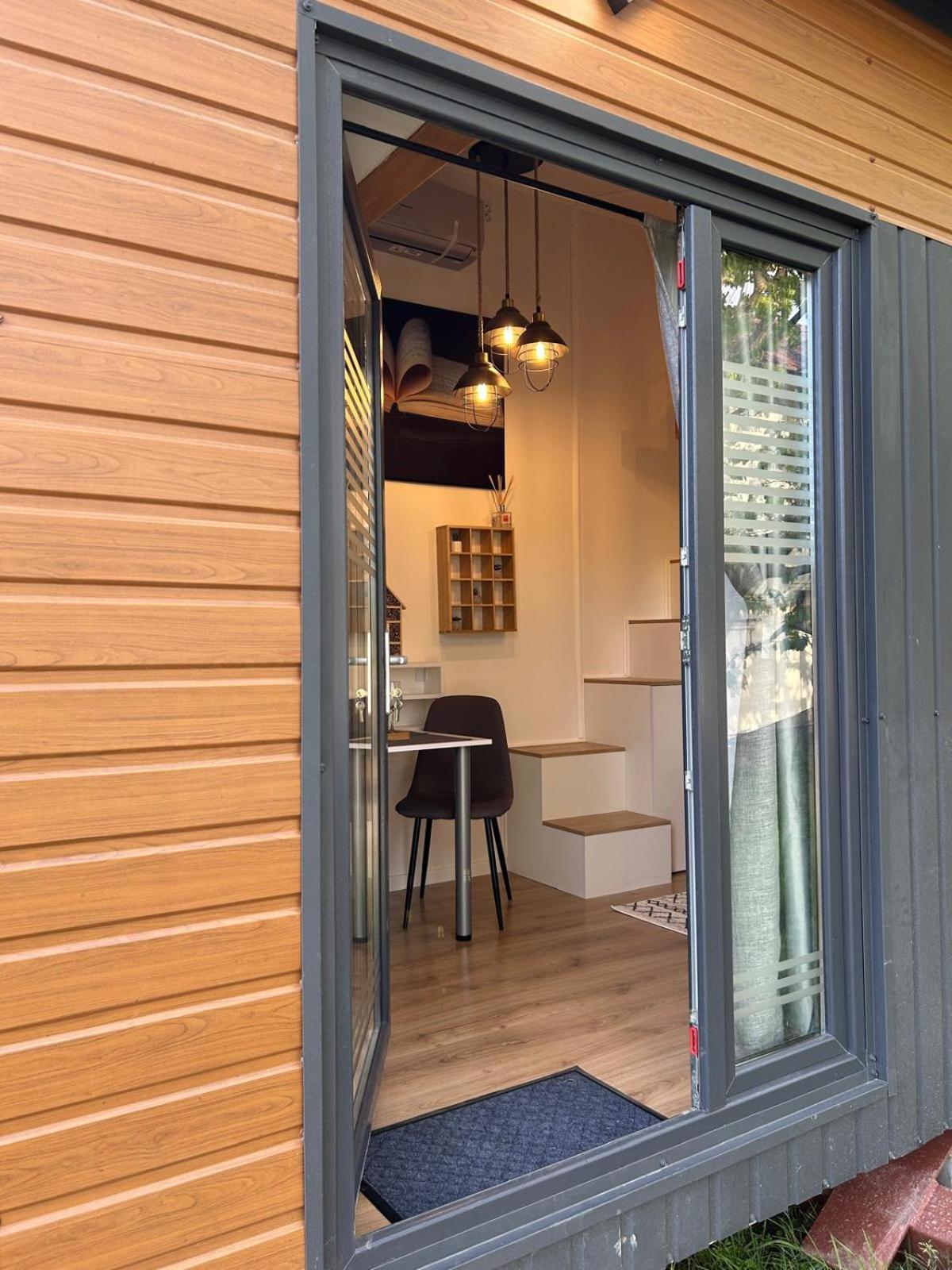 Pura Vida Downtown Tiny houses