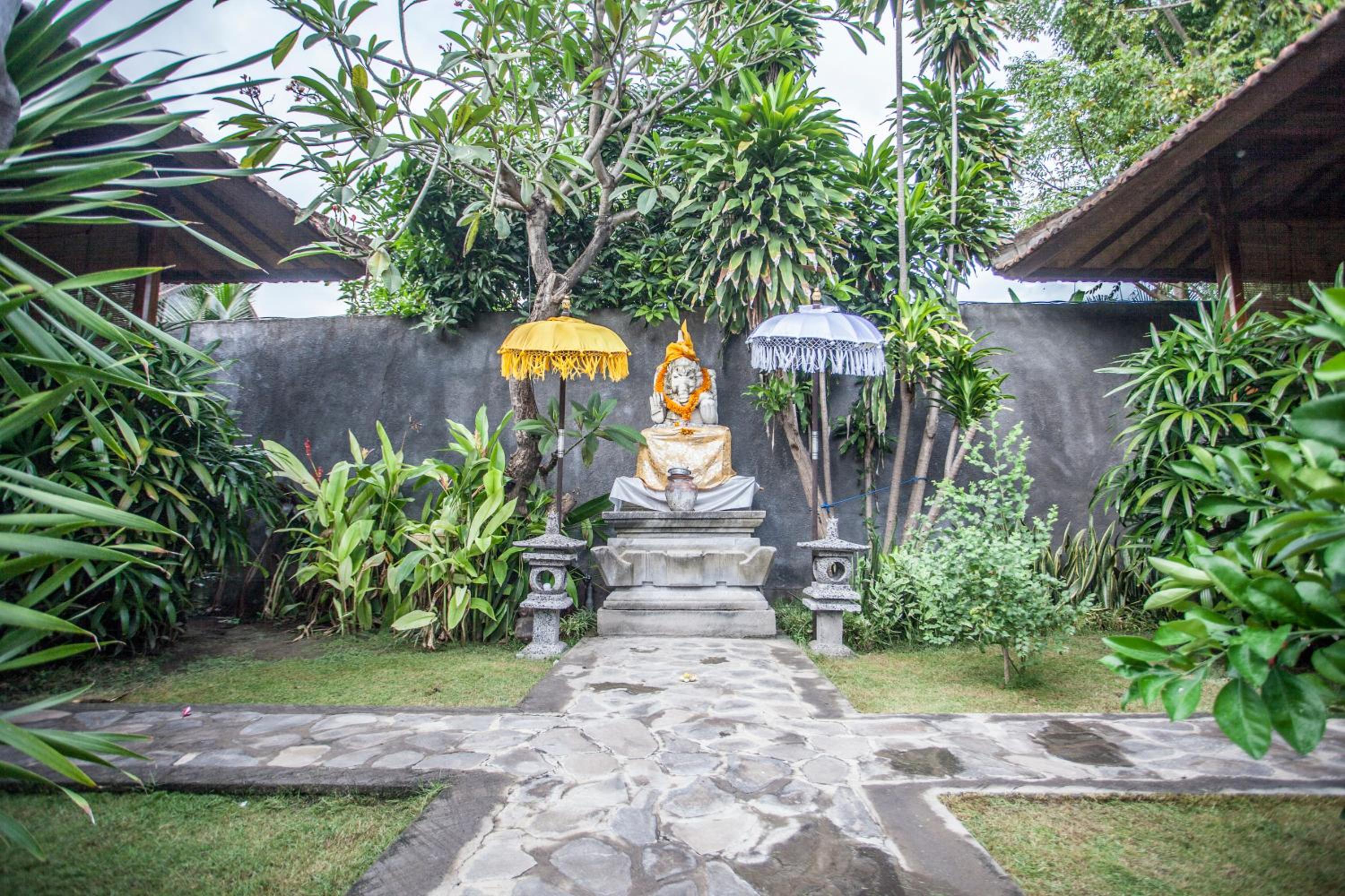 Global Lodge Pemuteran view 4