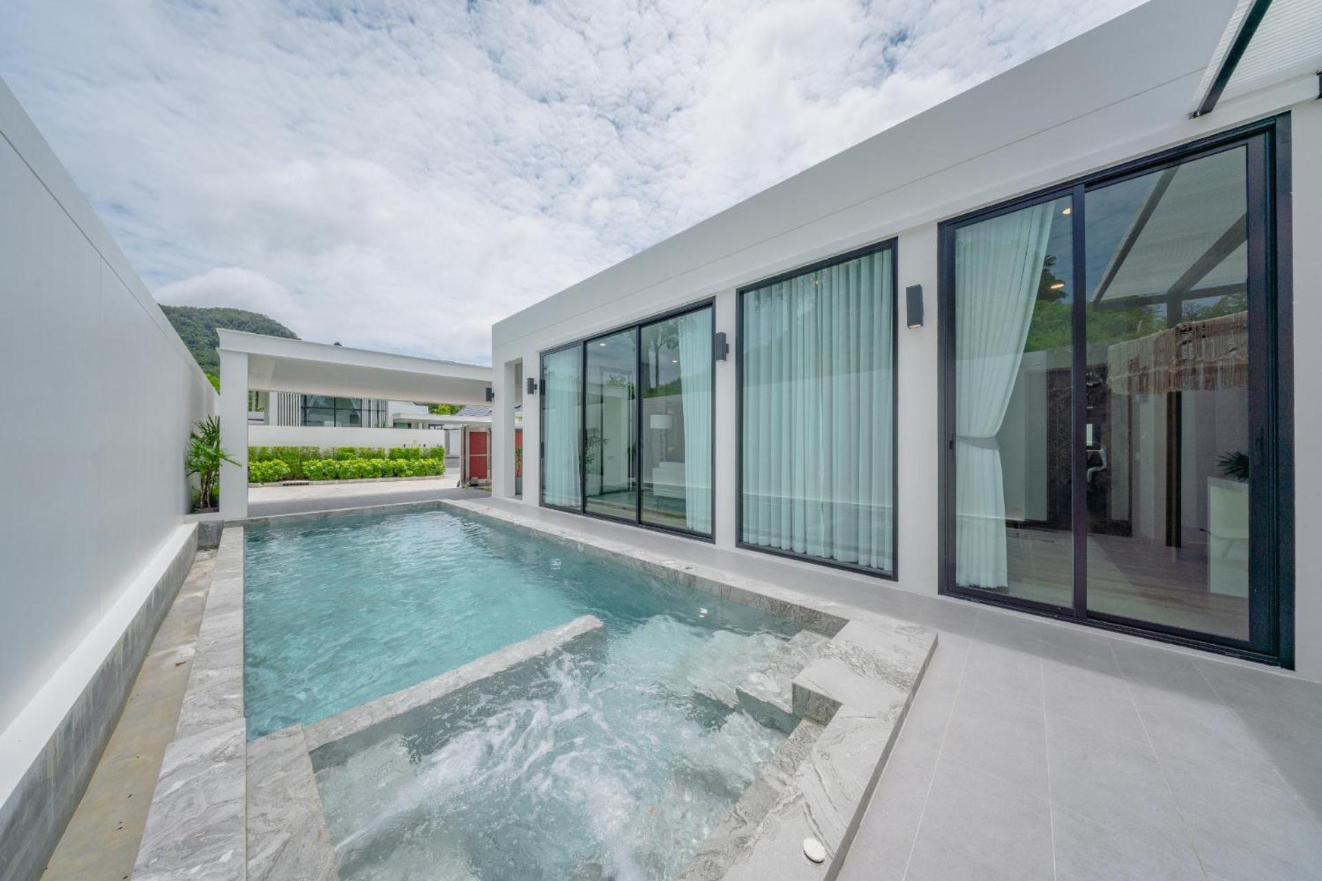 New 3BR Pool Villa w Jacuzzi Ao Nang Krabi